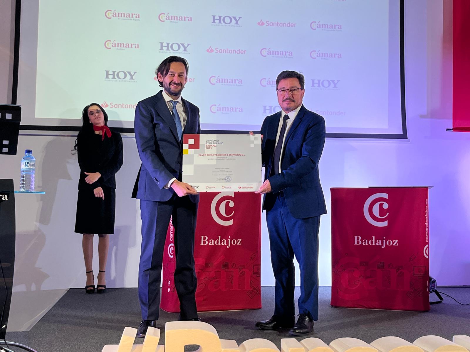 Foto 1. Santamaría apuesta por el valor de las pequeñas y medianas empresas con motivo de la entrega Premio Pyme del Año de la Cámara de Comercio