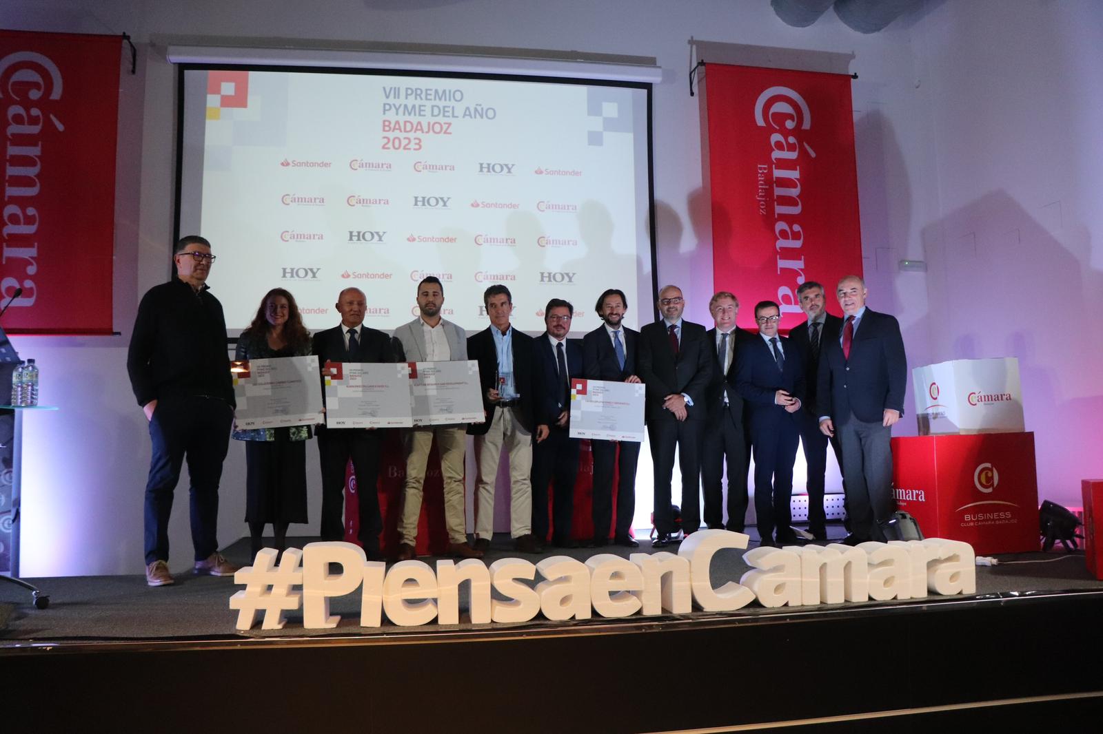 Imagen del artículo Santamaría apuesta por el valor de las pequeñas y medianas empresas con motivo de la entrega Premio Pyme del Año de la Cámara de Comercio