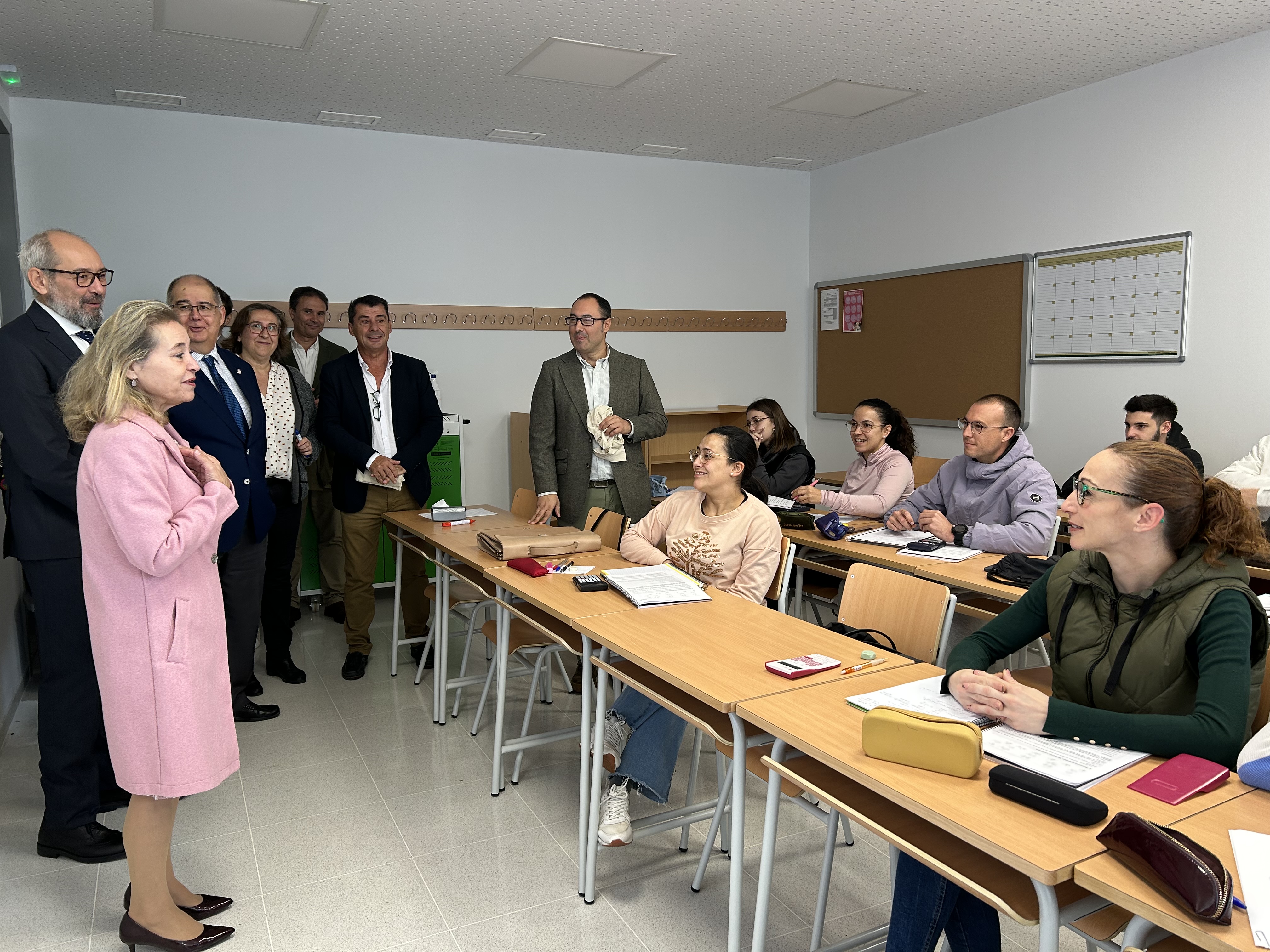 La consejera de Educación en el Colegio Antonio Machado de Zafra foto 2