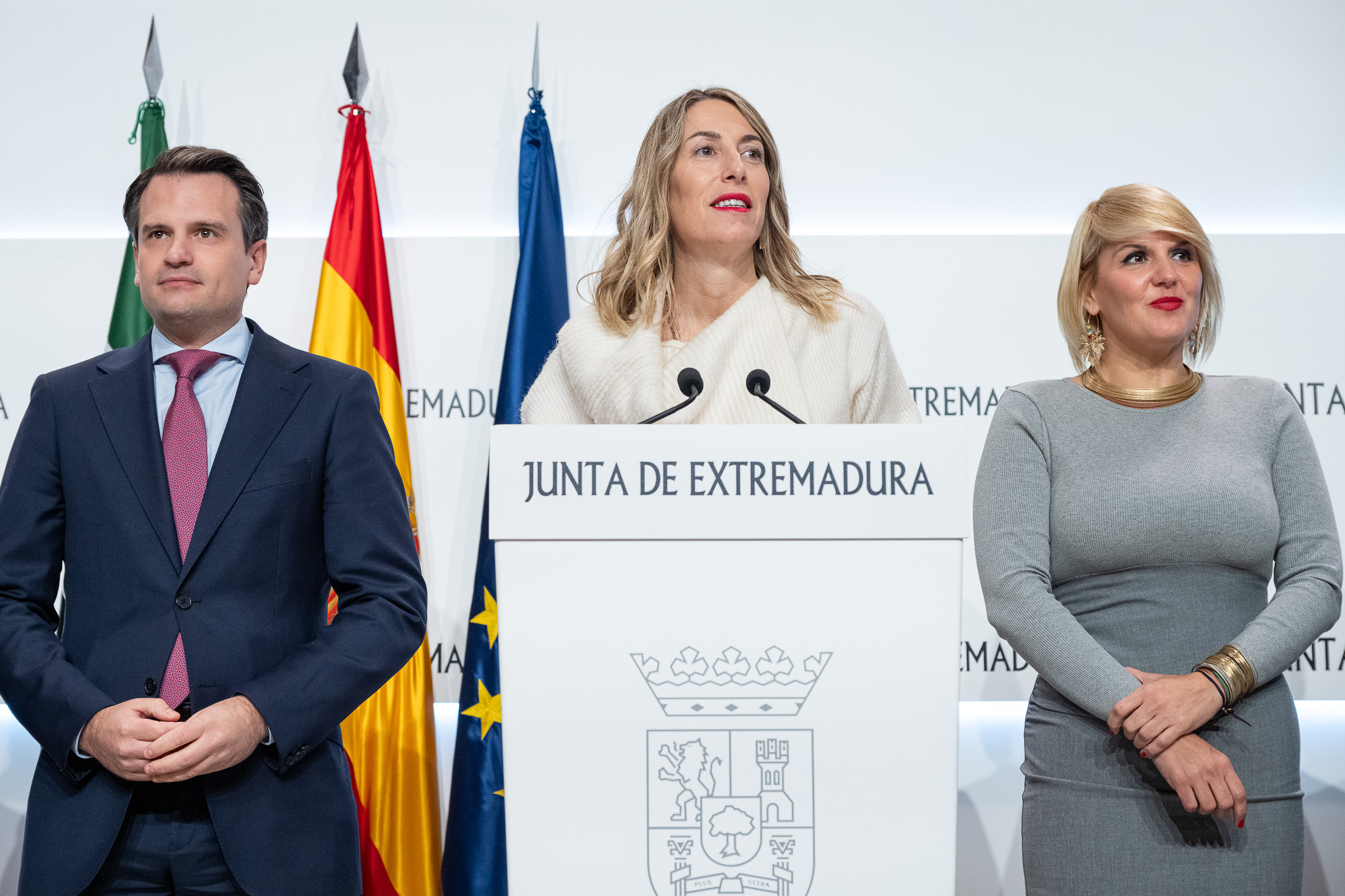 Intervención de la presidenta de la Junta de Extremadura, María Guardiola, durante la rueda de prensa.