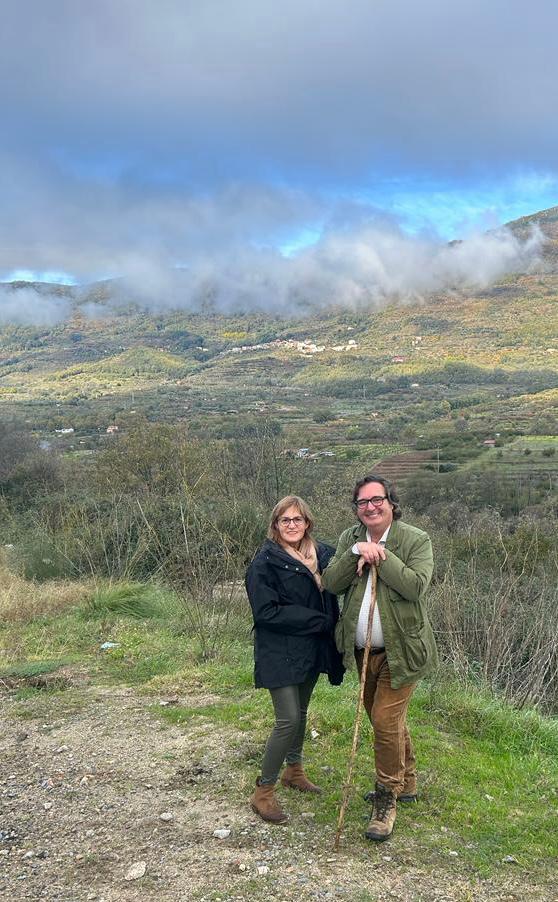 el director general Sánchez Cordero, con alcaldesas de la comarca.