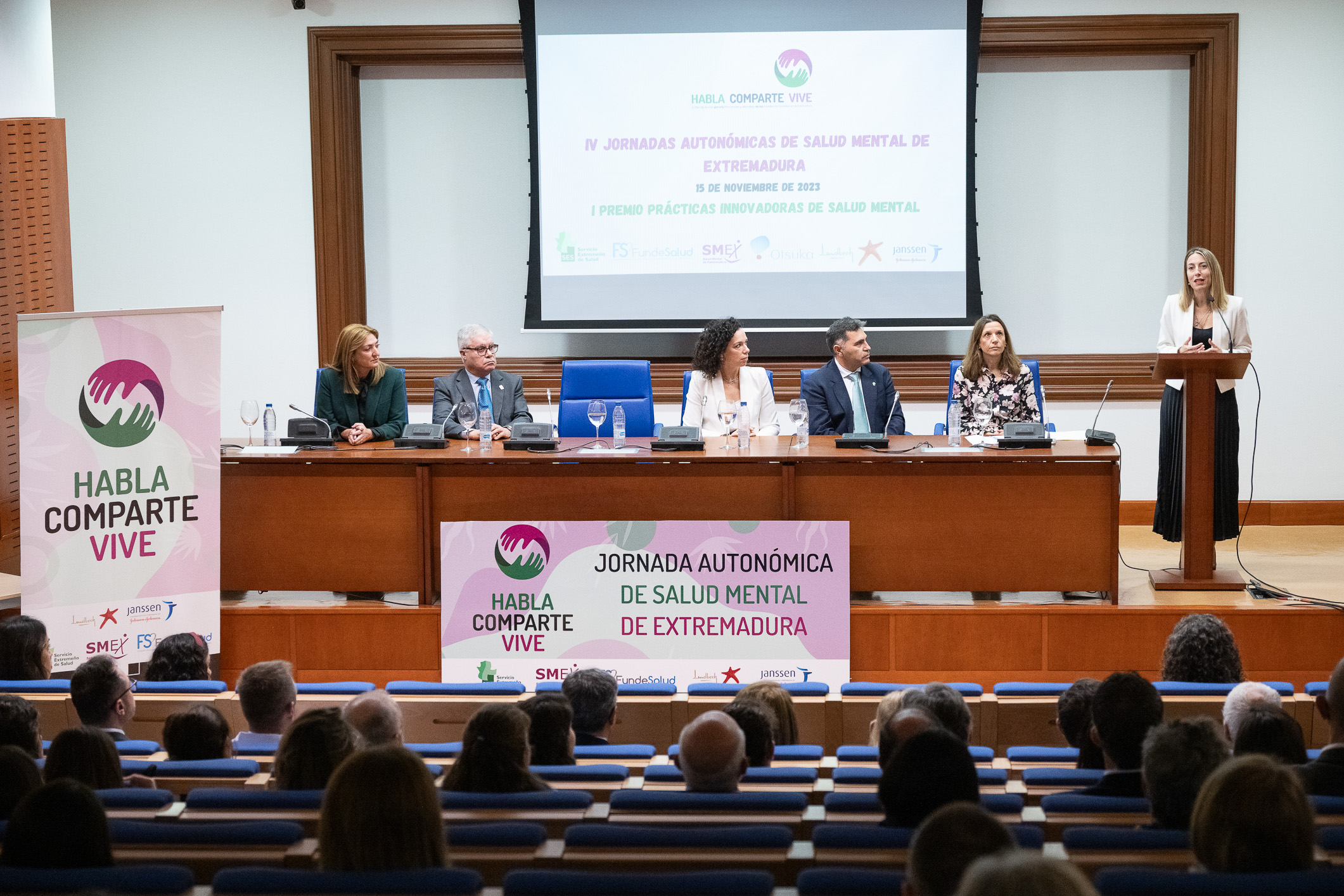 Foto de la presidenta de la Junta durante su intervención en las jornadas