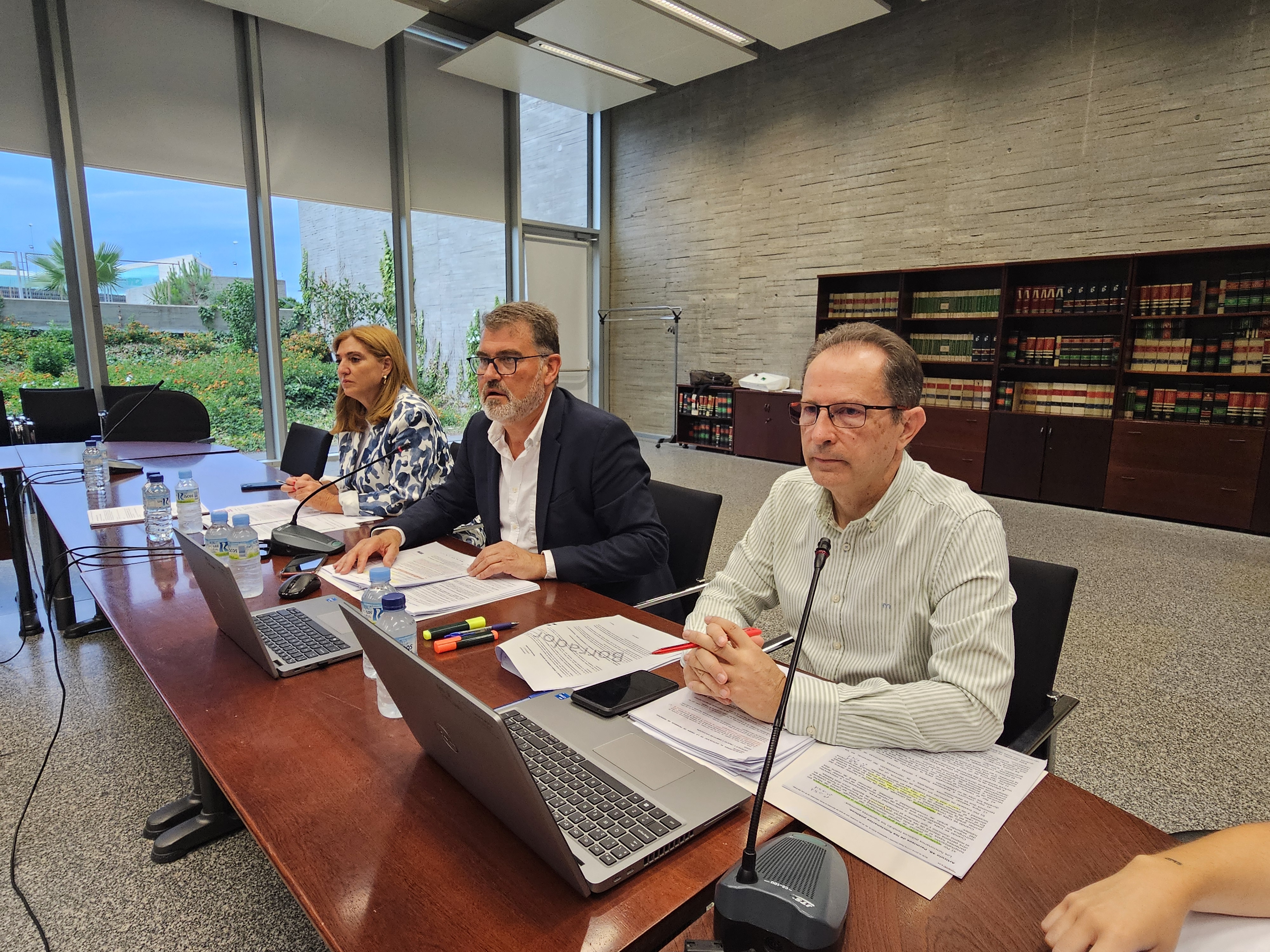 Image 2 of article Educación acuerda con los sindicatos una nueva orden de permisos para los docentes extremeños
