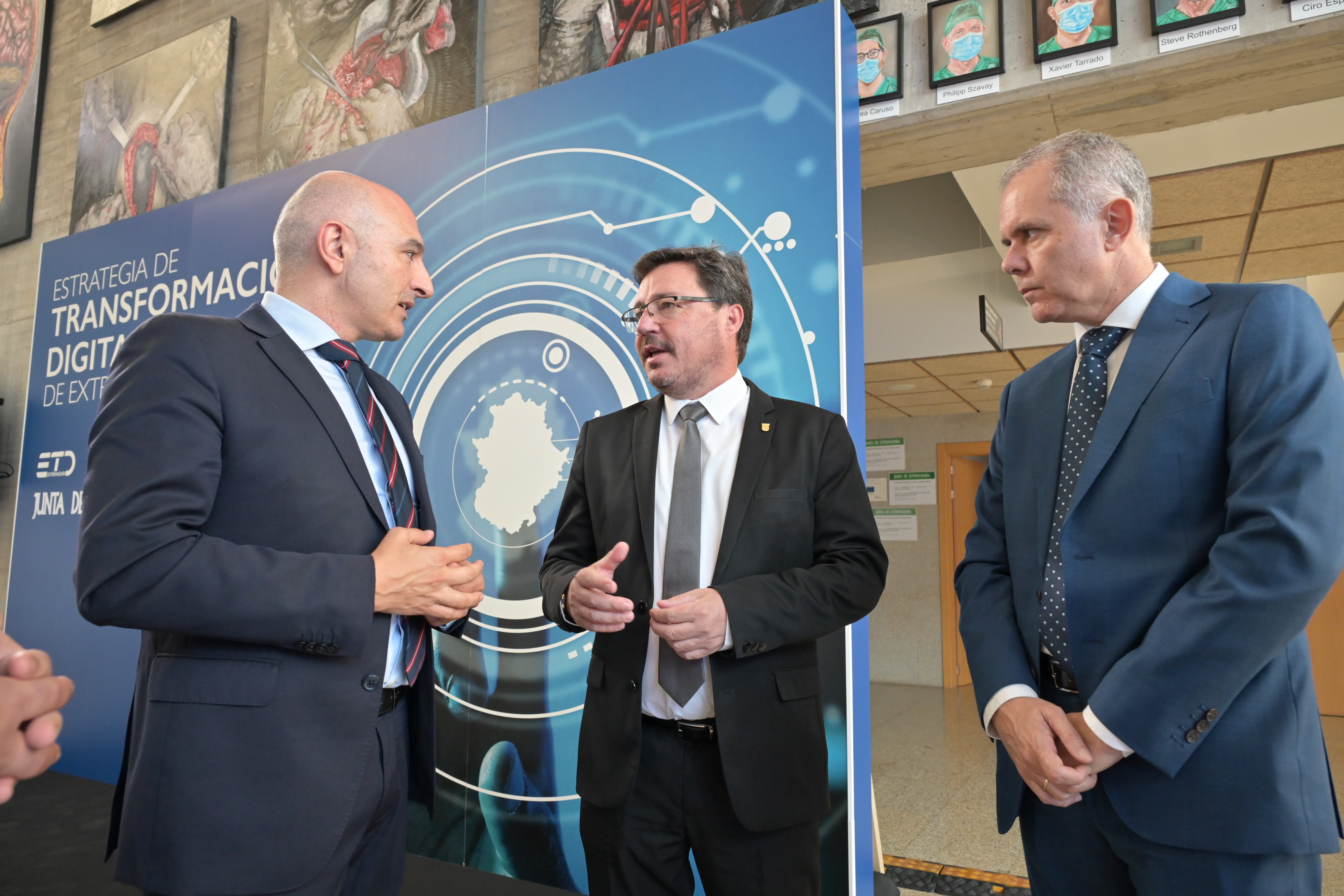 Image 1 of article La Junta presenta la Estrategia de Transformación Digital de Extremadura 2027 con la visión de convertirnos en líderes en digitalización