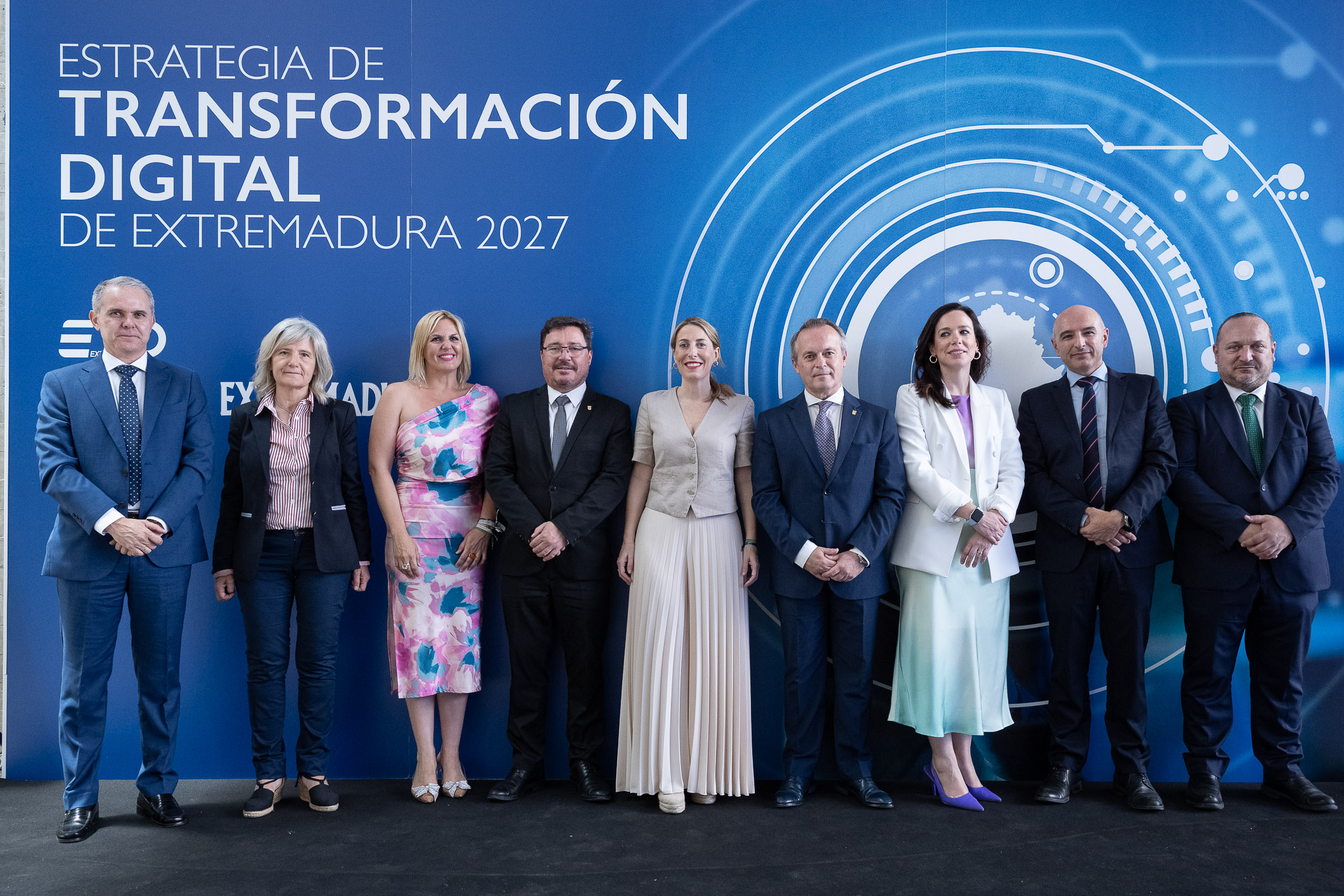 Image 9 of article La Junta presenta la Estrategia de Transformación Digital de Extremadura 2027 con la visión de convertirnos en líderes en digitalización