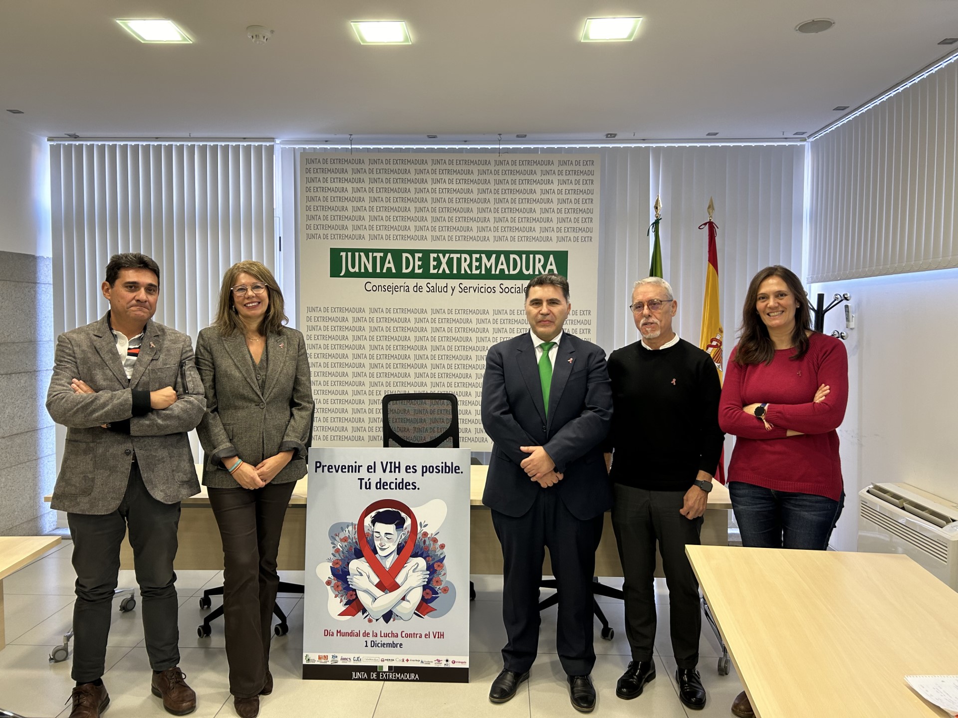 Image 1 of article La Junta de Extremadura se suma a las actividades programadas con motivo de la celebración del Día Mundial de la Lucha contra el SIDA
