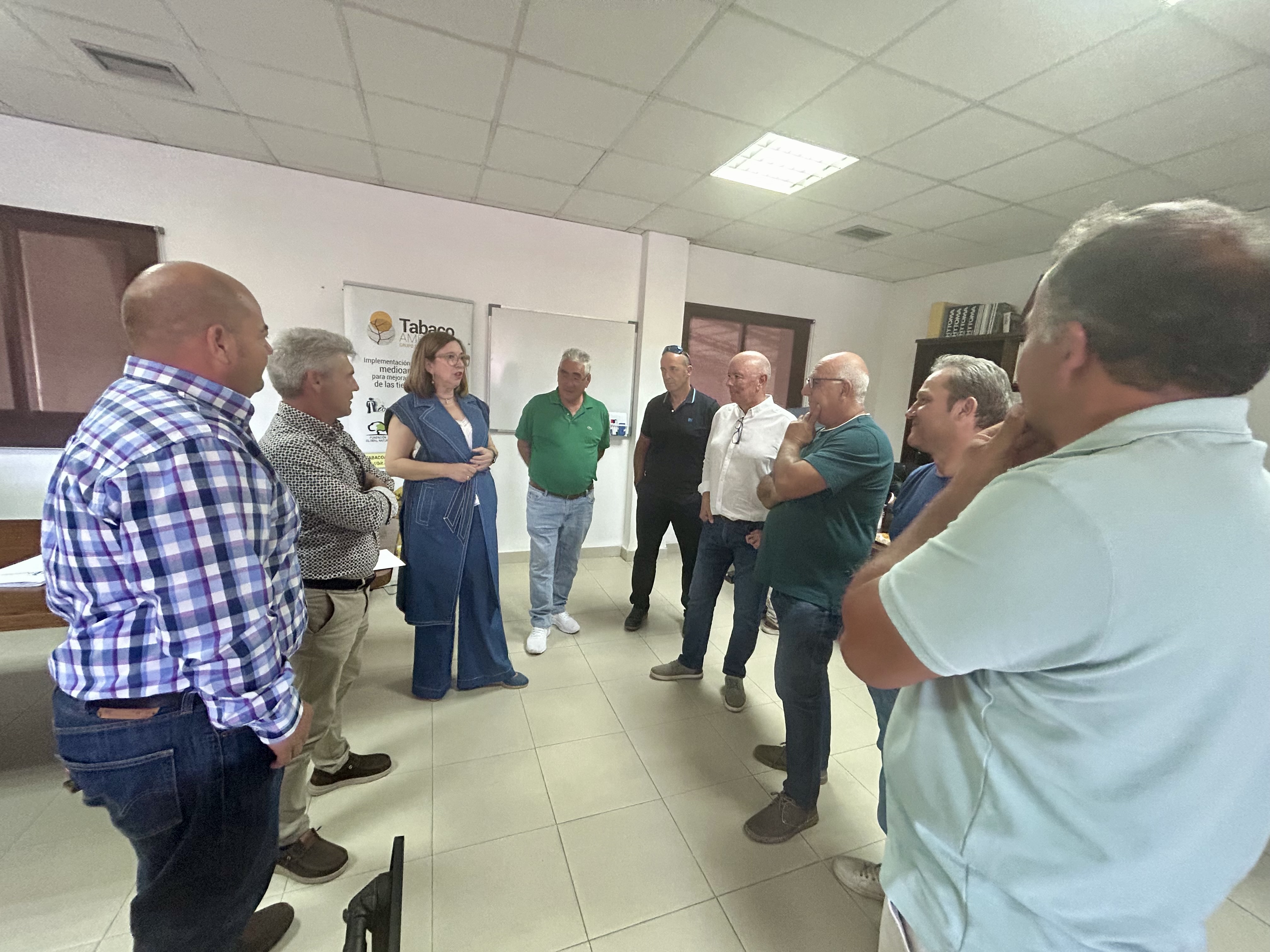 Image 3 of article Mercedes Morán celebra la prórroga del acuerdo entre Ibertabaco y Deltafina que refleja la importancia del sector tabaquero extremeño
