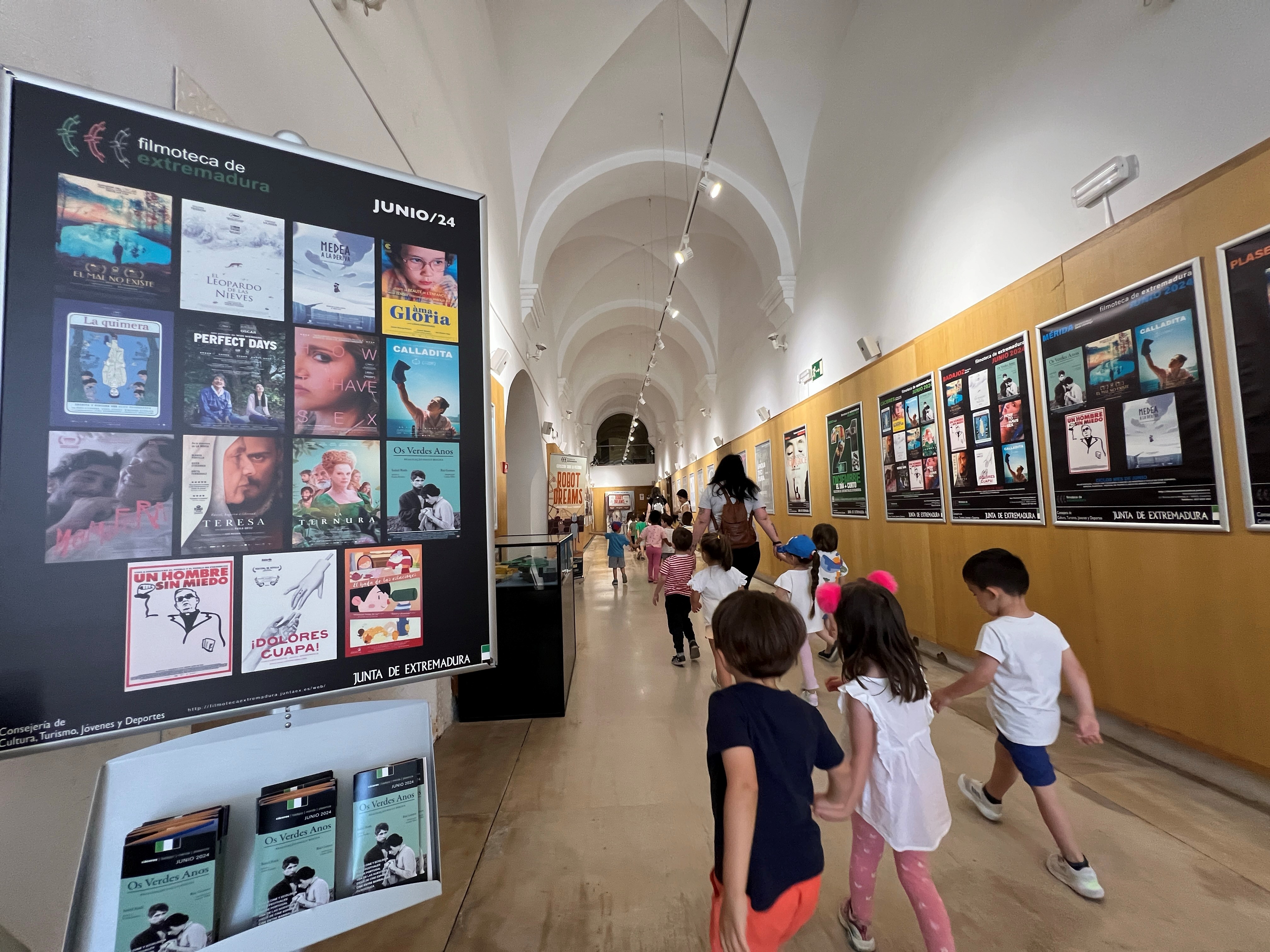 Image 11 of article La Filmoteca de Extremadura concluye con éxito su ciclo FilmoEduca con la participación de más de 3.300 alumnos de toda la región