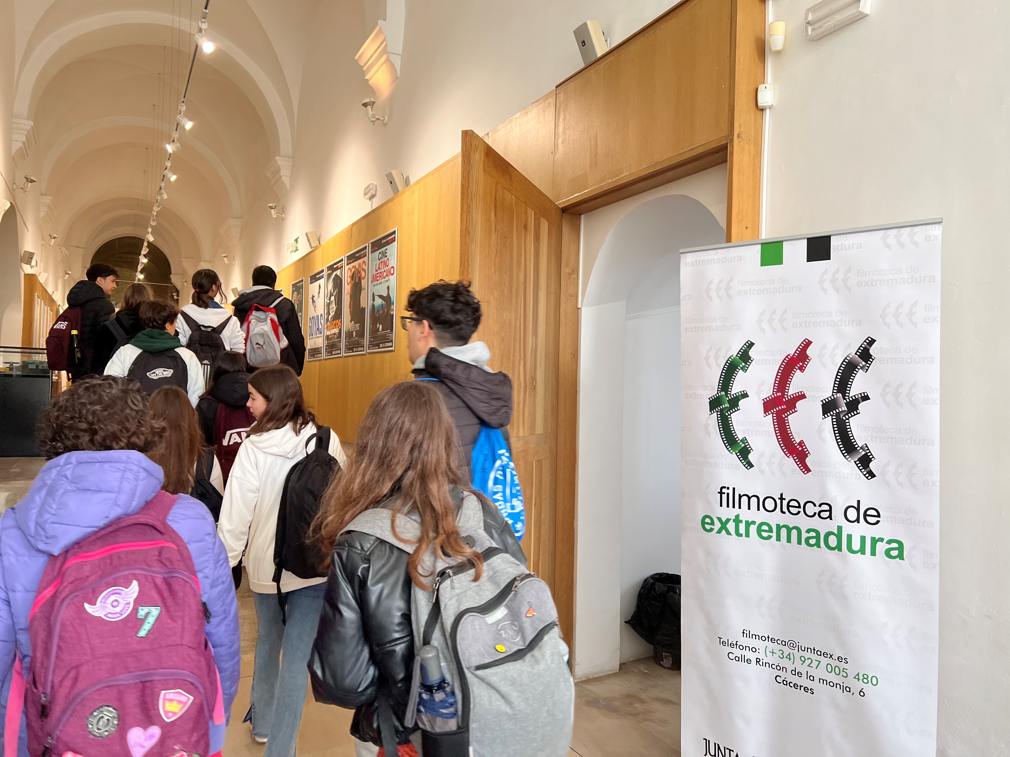 Image 14 of article La Filmoteca de Extremadura concluye con éxito su ciclo FilmoEduca con la participación de más de 3.300 alumnos de toda la región
