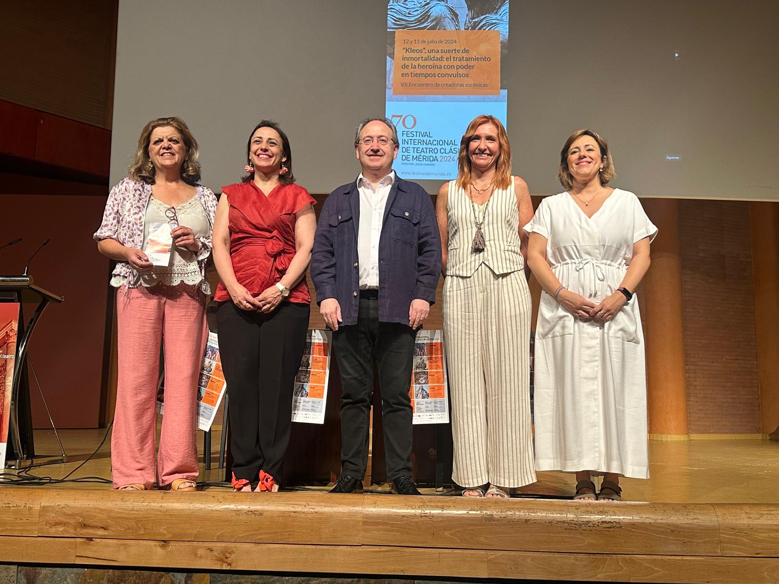 Image 2 of article Ara Sánchez destaca la contribución de la mujer a la creación de artes escénicas y reivindica una mayor presencia