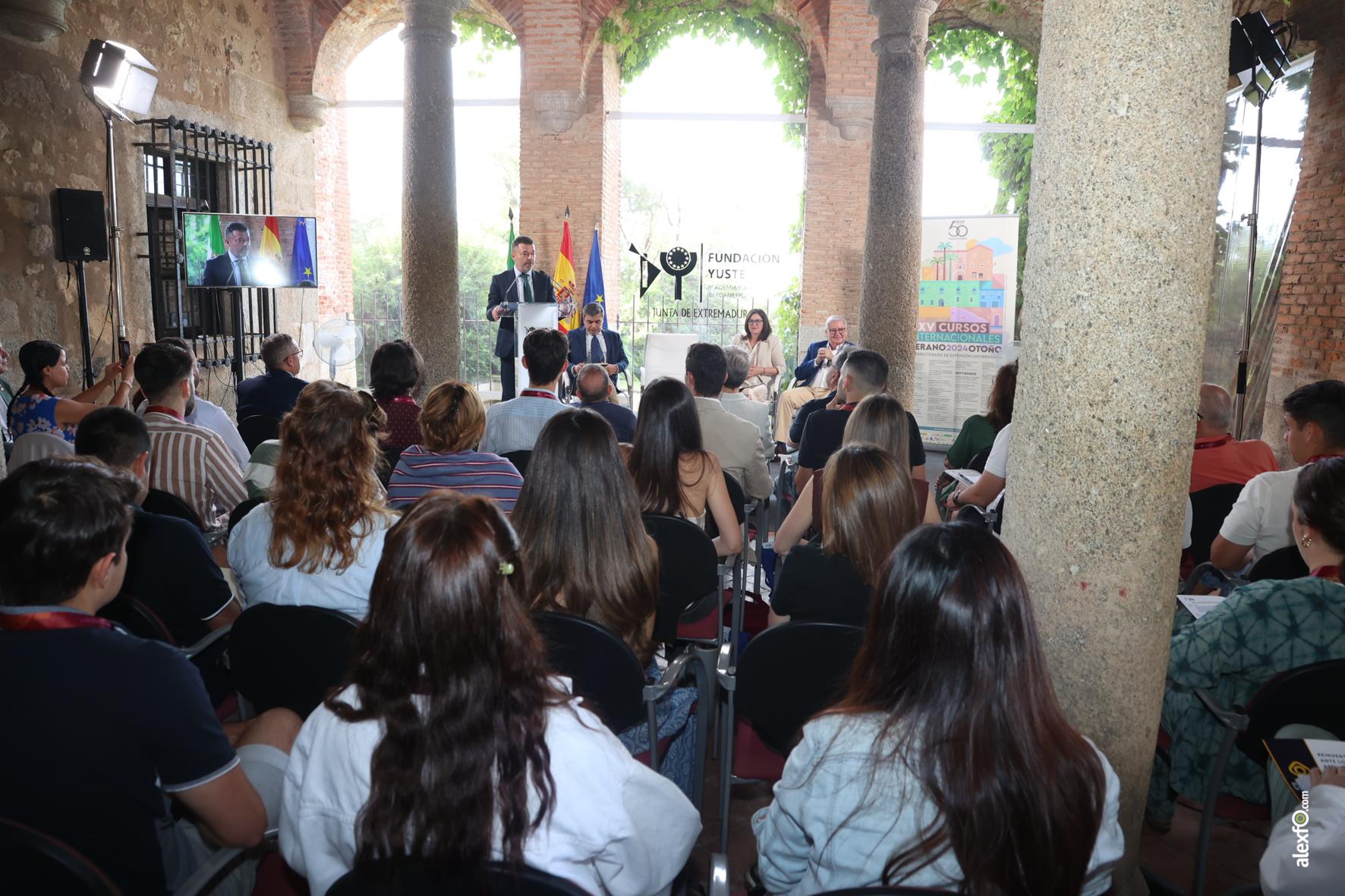 Image 1 of article Campus Yuste reivindica los valores europeos y la paz frente al racismo, la xenofobia y la intolerancia