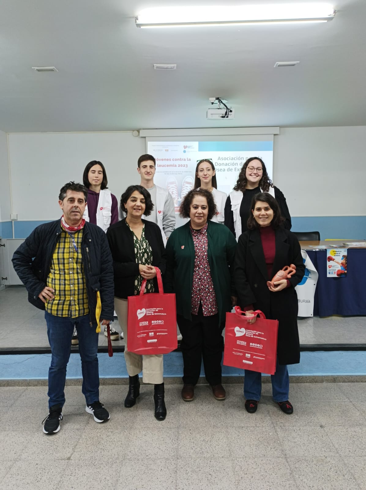 Image 1 of article Doscientos jóvenes resuelven dudas sobre la donación de médula ósea a través de un proyecto financiado por el IJEX