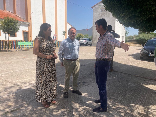Image 3 of article Manuel Martín analiza la situación de las infraestructuras, transporte y vivienda en su visita a la zona de Botija, Torremocha, Torrequemada y Torreorgaz