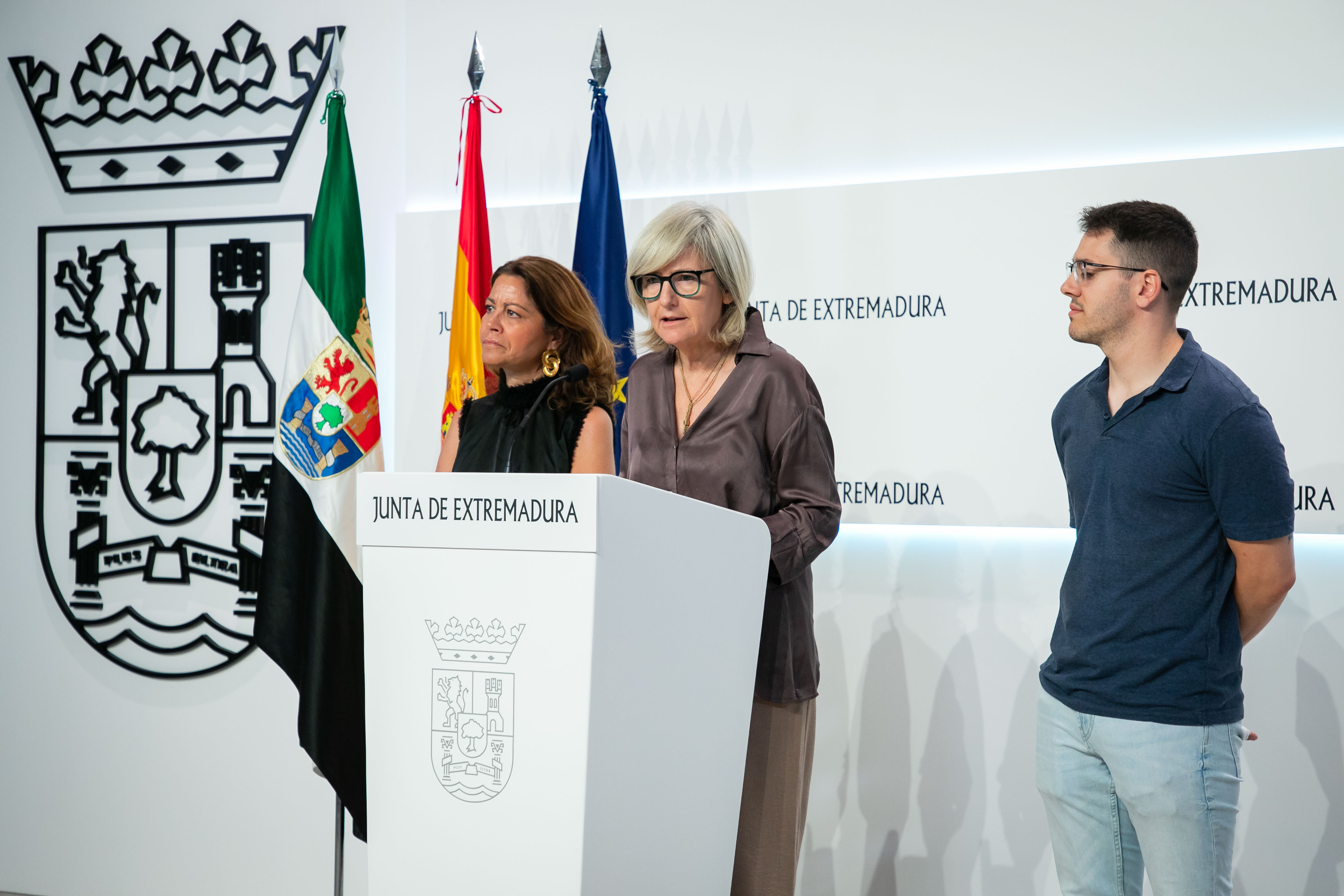 Imagen de la consejera de Cultura durante la rueda de prensa