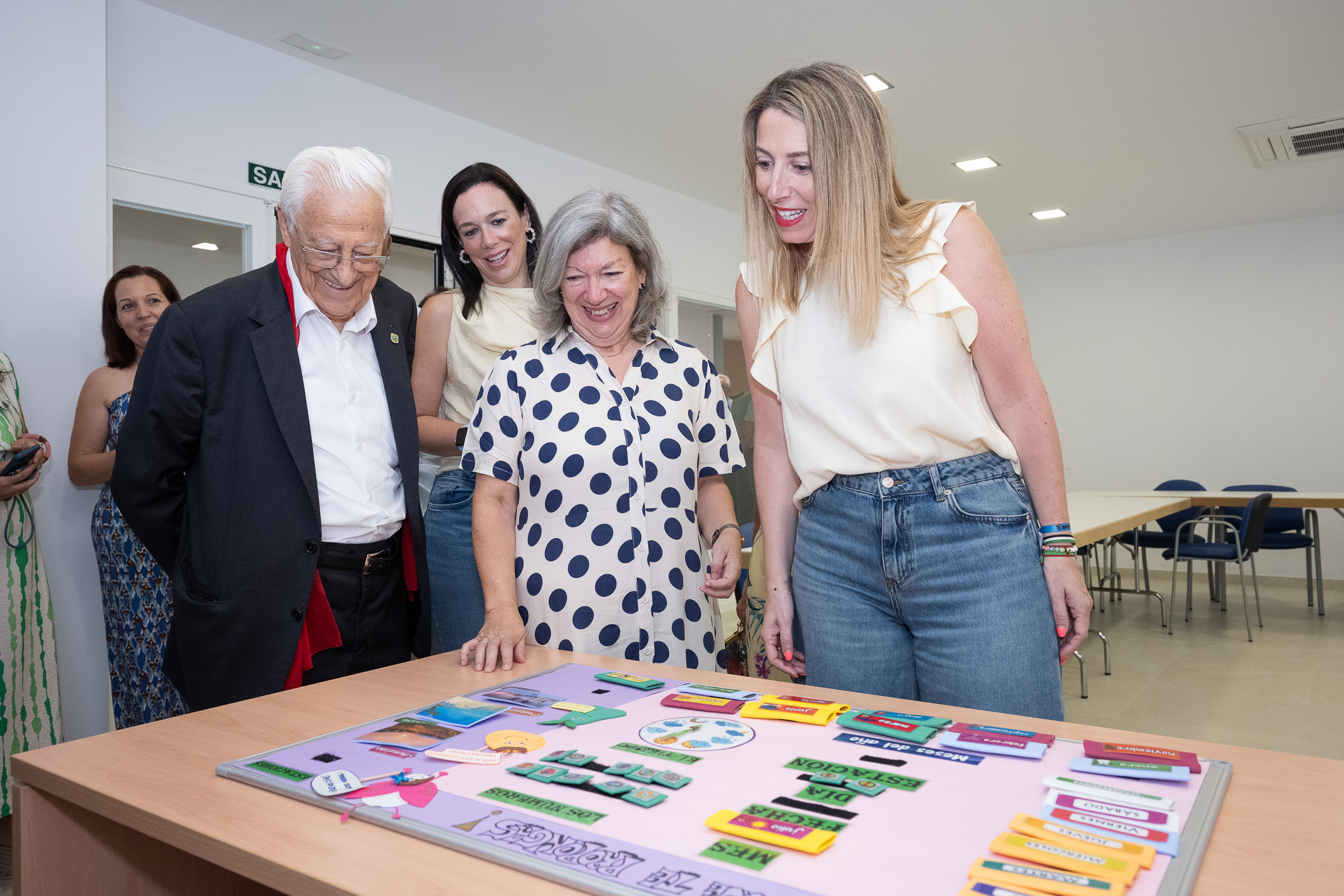 Imagen del artículo María Guardiola inaugura la residencia de Alía, un ejemplo de colaboración y de esfuerzo colectivo para el cuidado de las personas mayores y dependientes