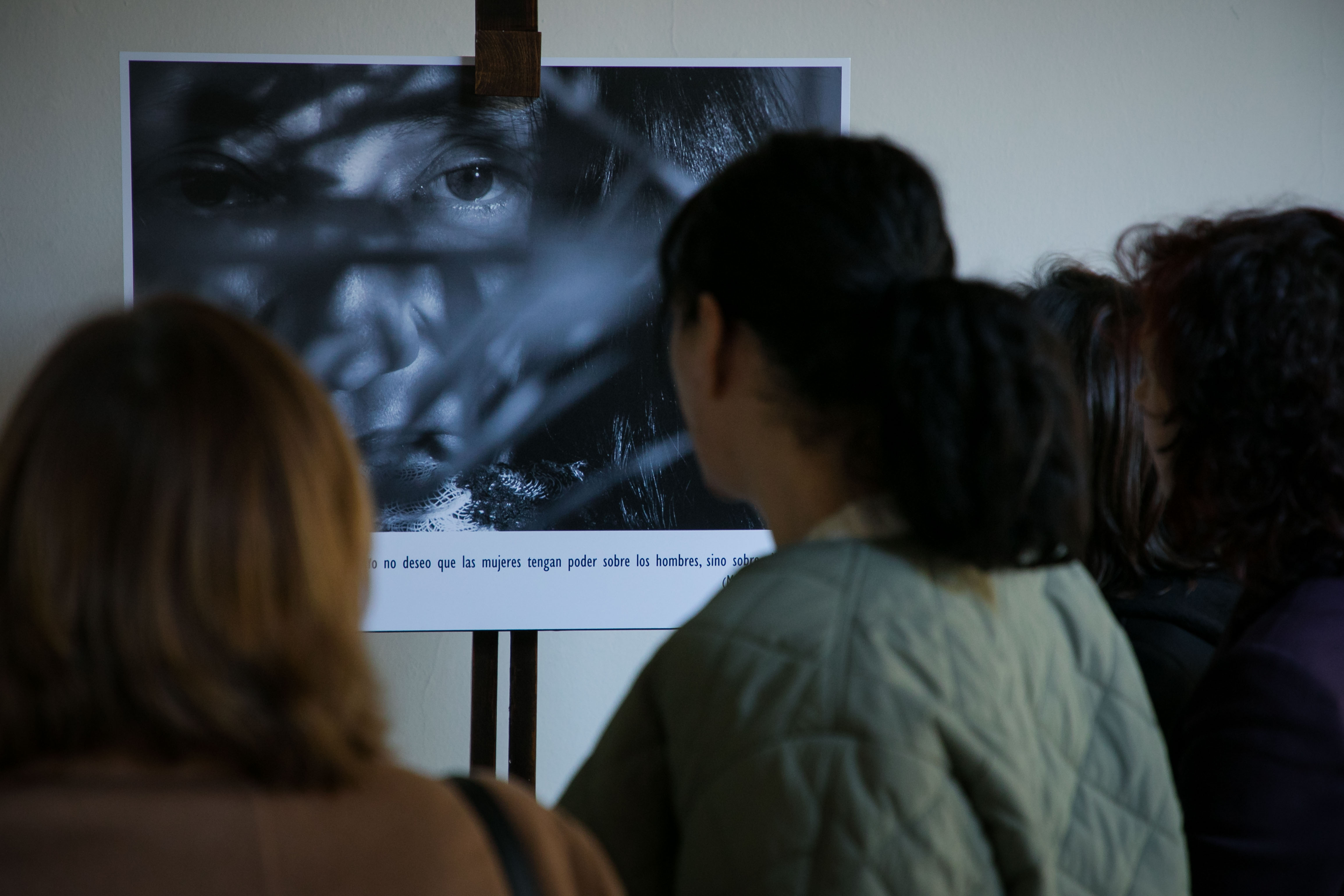 Image 3 of article La exposición fotográfica 'Siendo hermanas, somos invencibles' pretende visibilizar la realidad de las víctimas de violencia de género