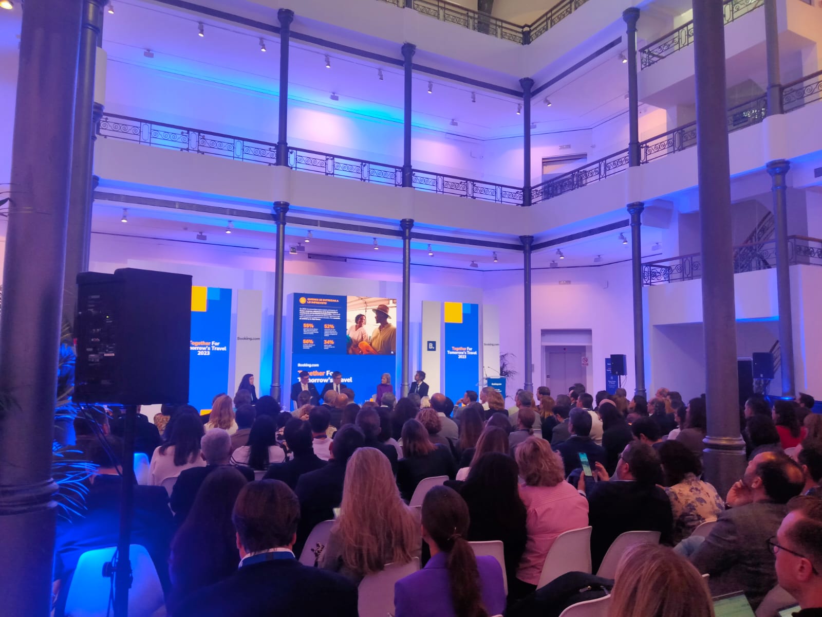 Imagen del artículo Victoria Bazaga promociona Extremadura en una mesa redonda sobre tendencias de viajes organizada por Booking en Madrid