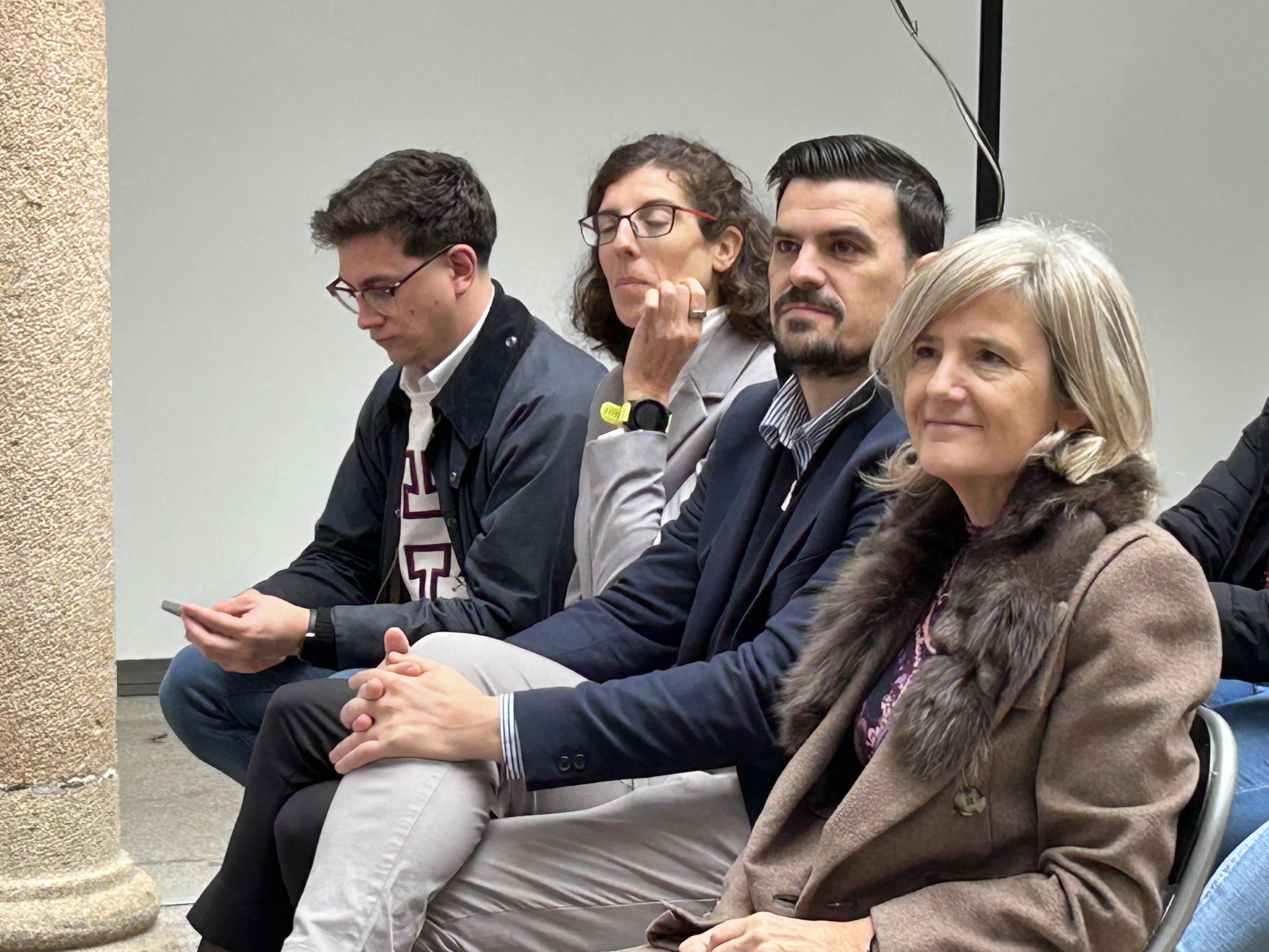 Foto de la consejera de Cultura, Turismo, Jóvenes y Deportes y del director general de Jóvenes y Deportes