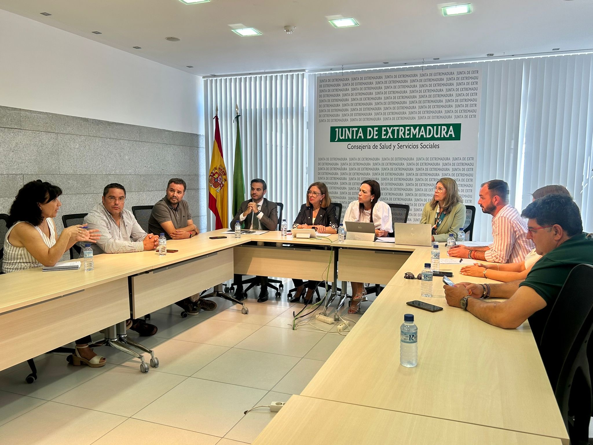 Imagen del artículo La Junta de Extremadura destinará 250.000 euros para ayudar a las poblaciones afectadas por el virus del Nilo Occidental
