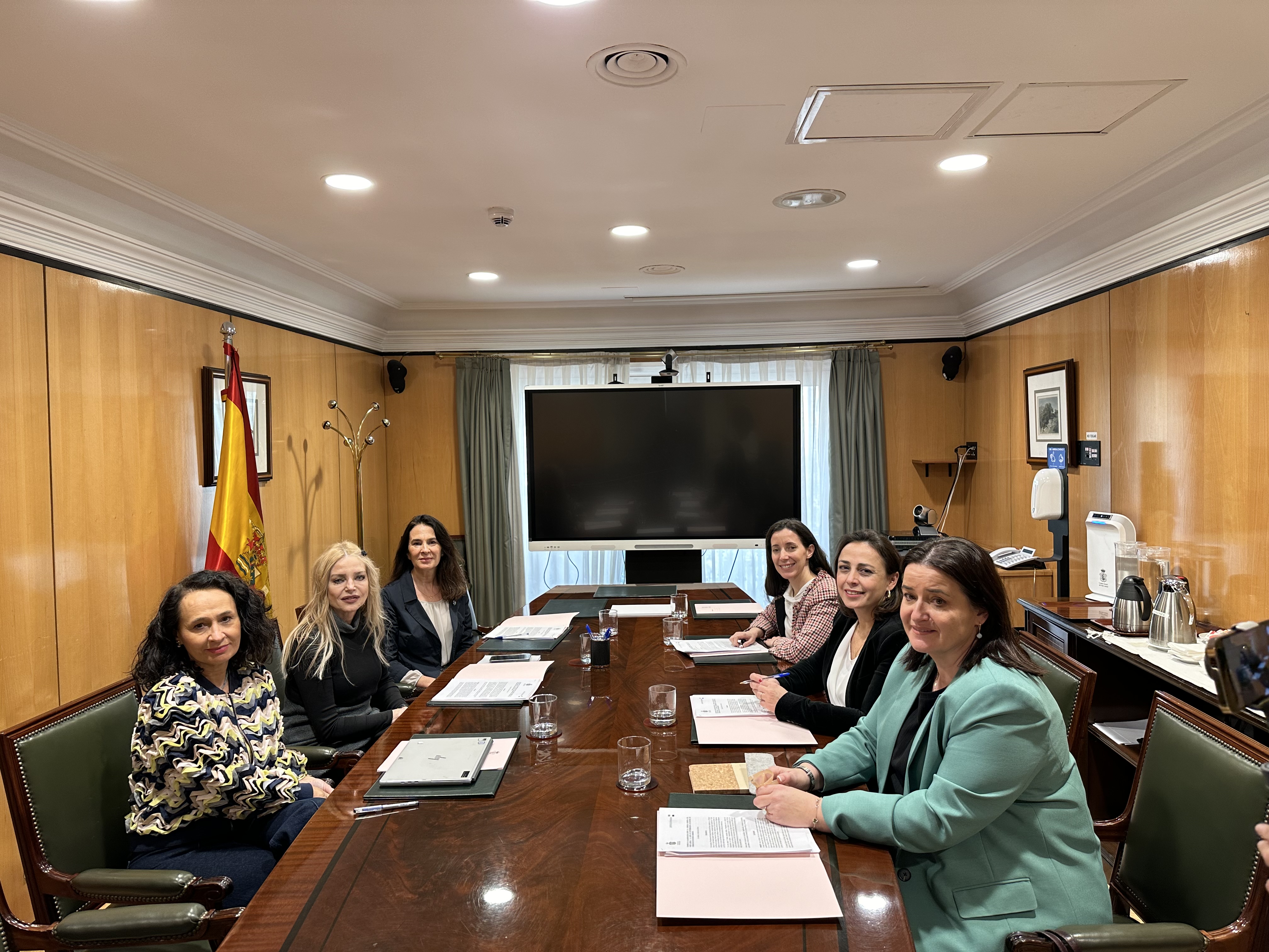 Imagen del artículo La Junta de Extremadura y el CGPJ acuerdan un convenio para formar a jueces y empleados públicos en violencia sobre la mujer