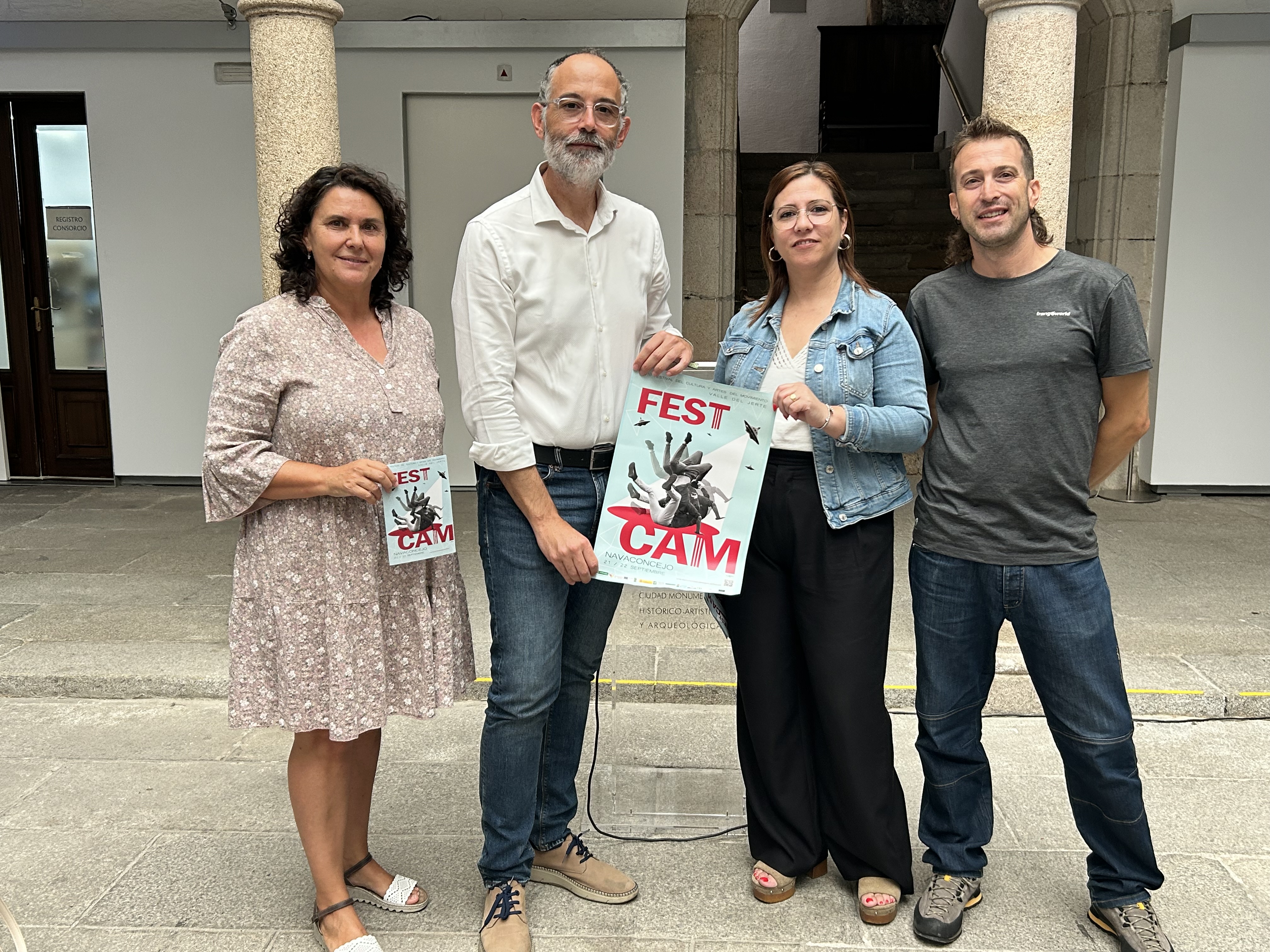 Image 3 of article La Junta de Extremadura reafirma su compromiso con la cultura rural en el Valle del Jerte a través del apoyo al FestCAM 2024