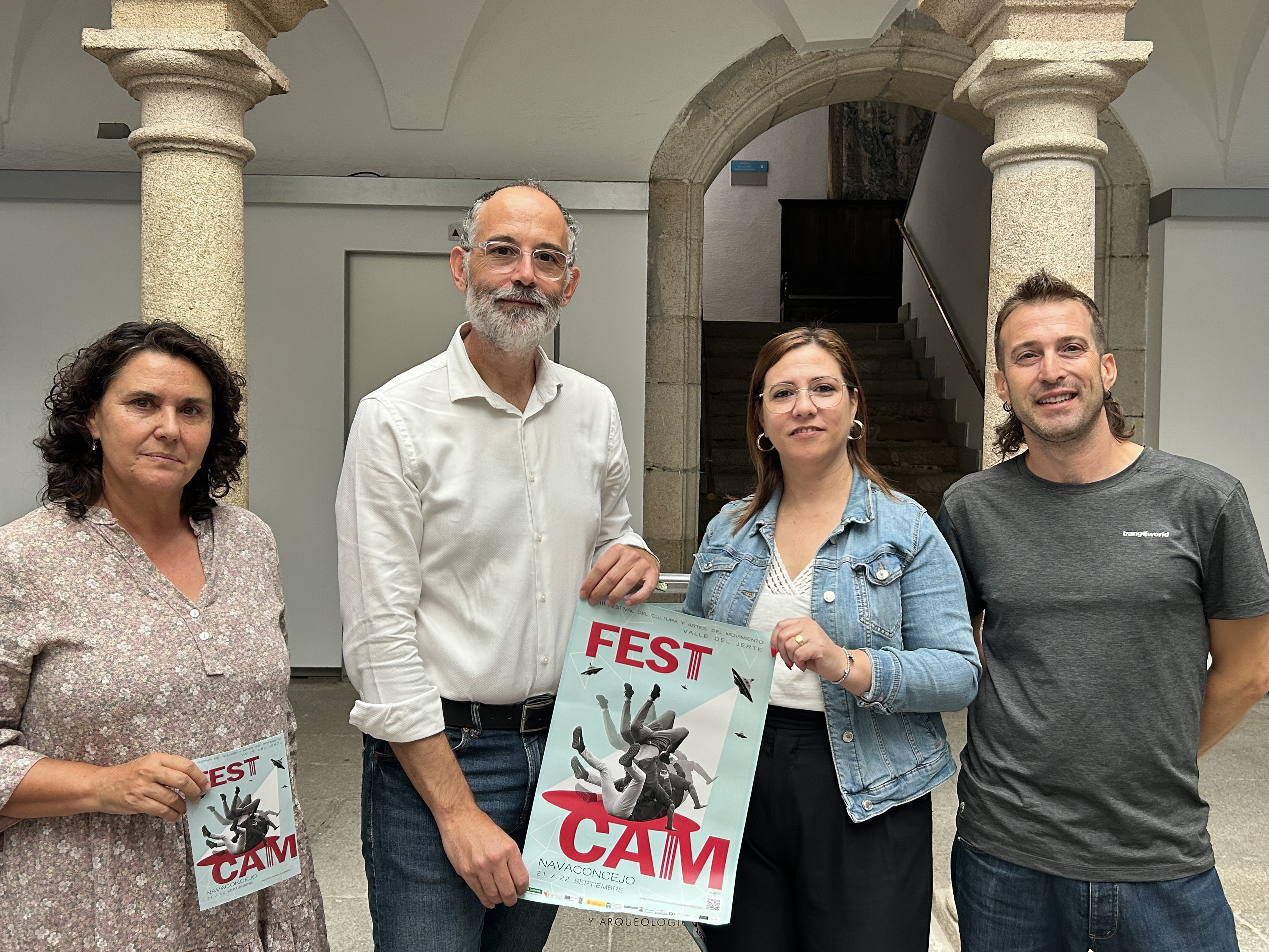 Image 4 of article La Junta de Extremadura reafirma su compromiso con la cultura rural en el Valle del Jerte a través del apoyo al FestCAM 2024