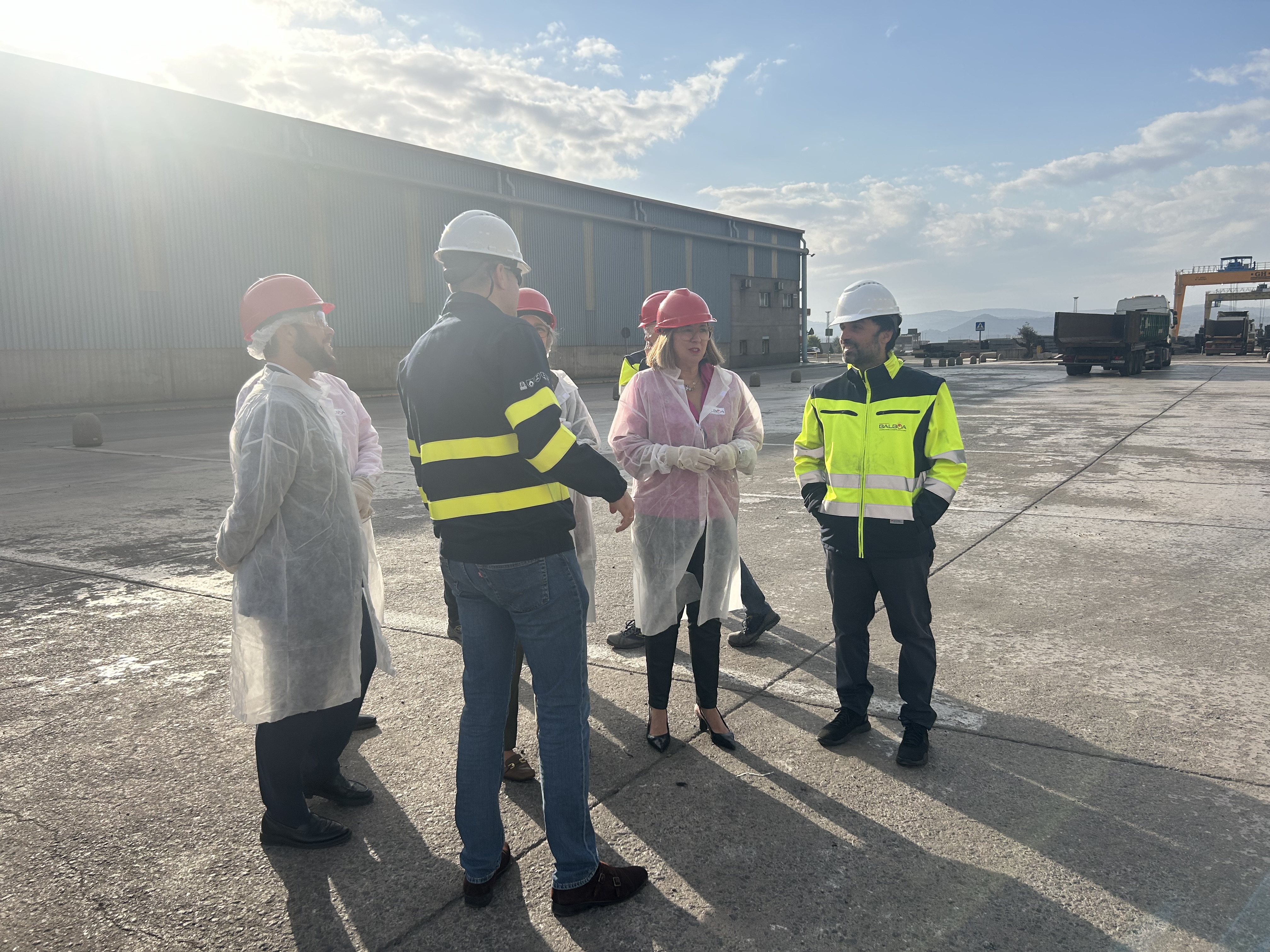 Image 2 of article Mercedes Morán visita Siderúrgica Balboa, primera empresa extremeña en obtener un Certificado de Ahorro Energético
