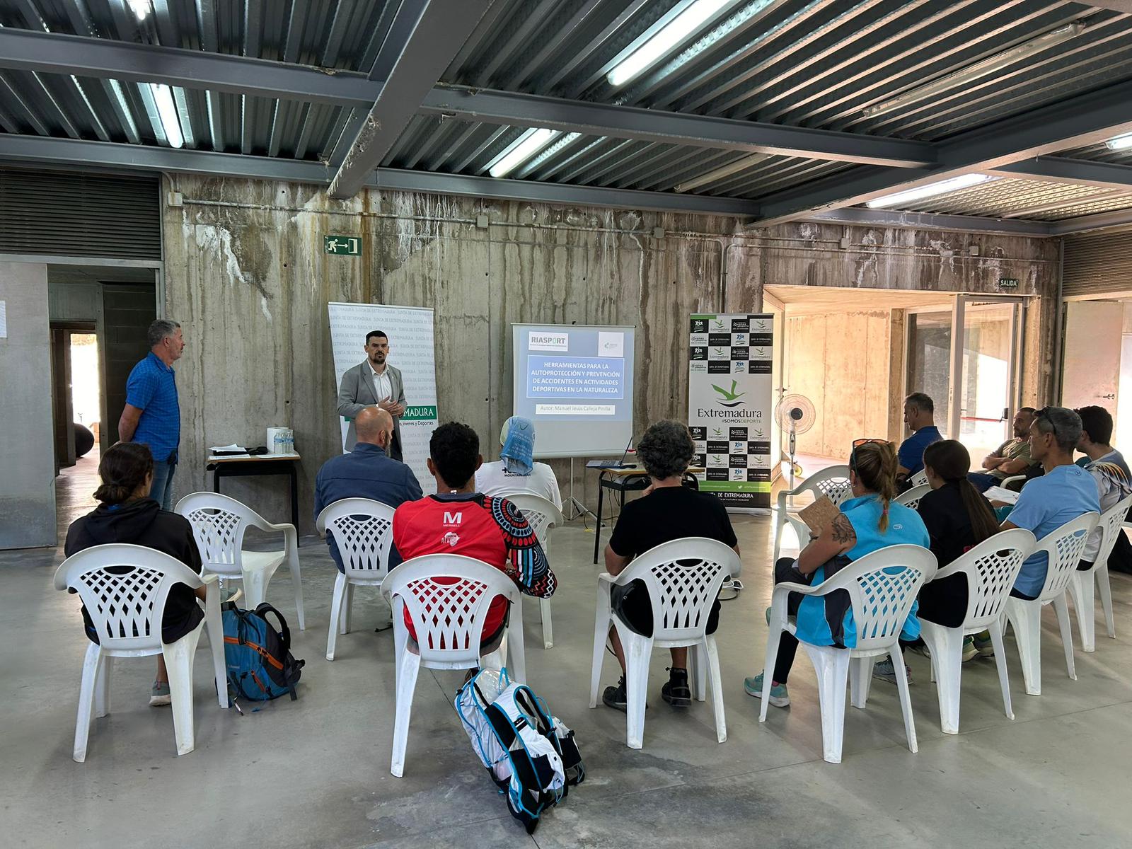 Image 1 of article La Junta ofrece a través del CEXFOD un nuevo curso de autoprotección en actividades deportivas en la naturaleza