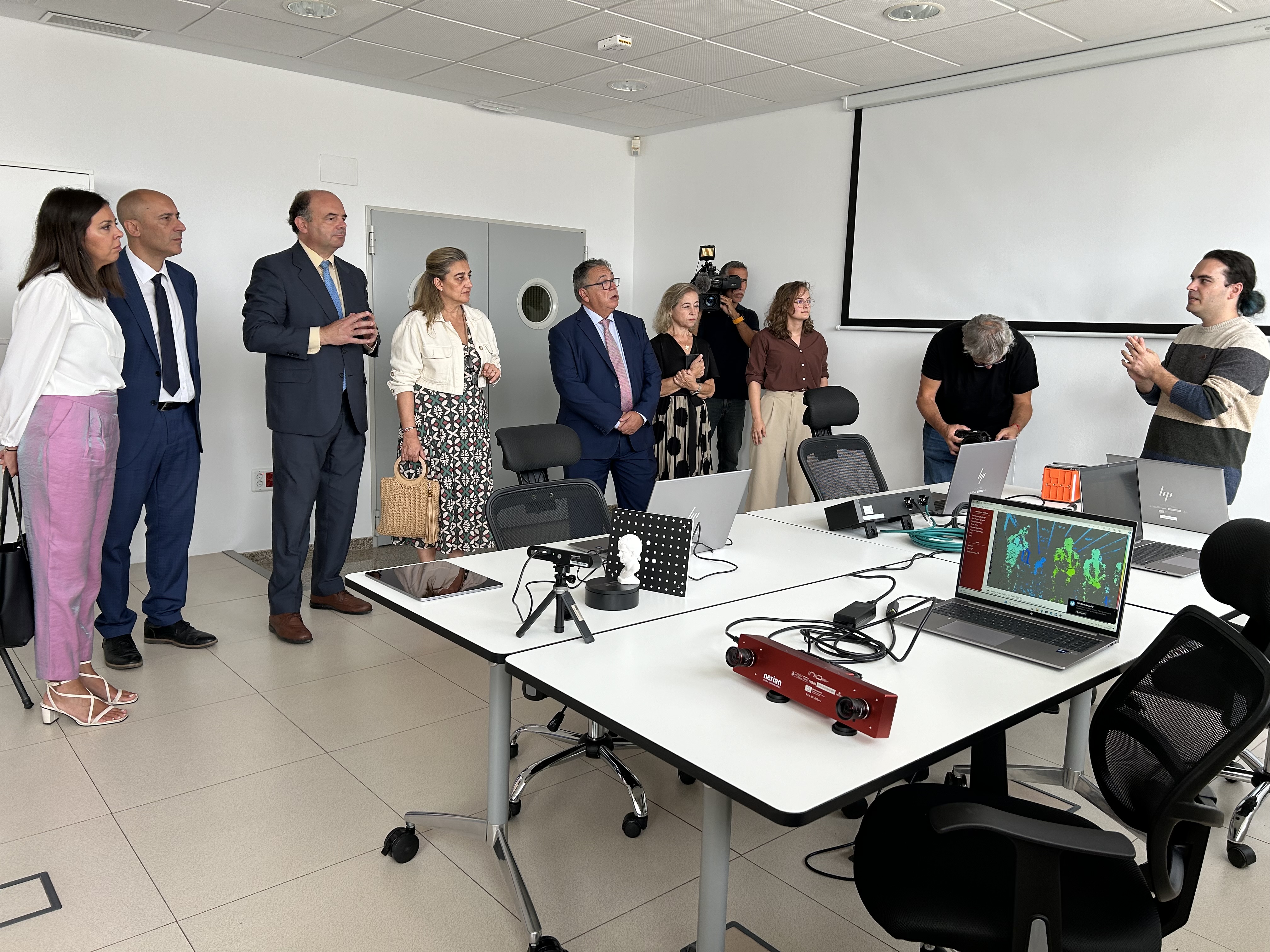 Image 2 of article María Mercedes Vaquera inaugura la nueva Incubadora de Realidades Inmersivas de Almendralejo (IRIA)