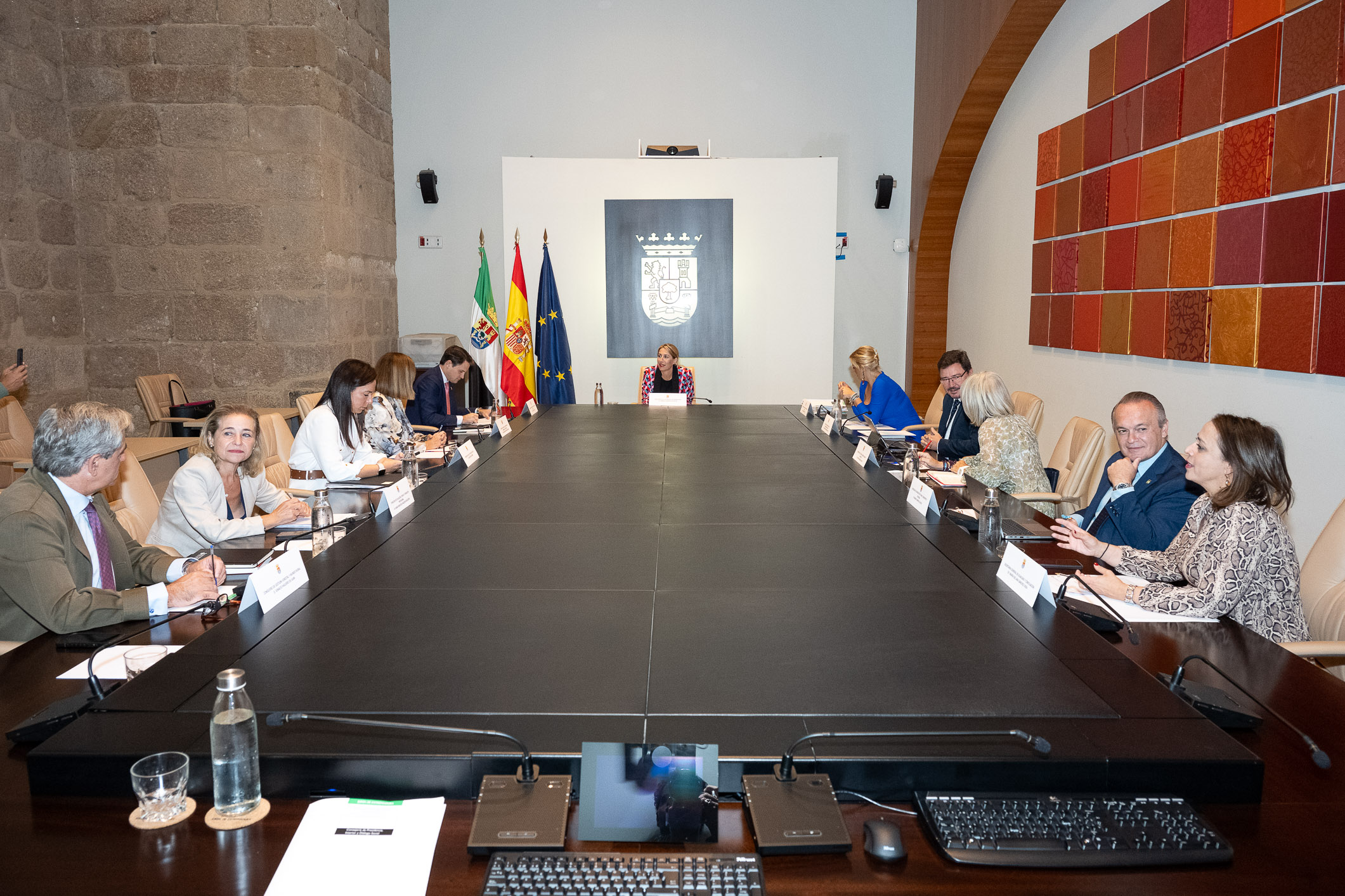 Imagen del artículo La Junta de Extremadura aprueba nuevas ayudas de hasta 30.000 euros para fomentar la digitalización en el sector industrial