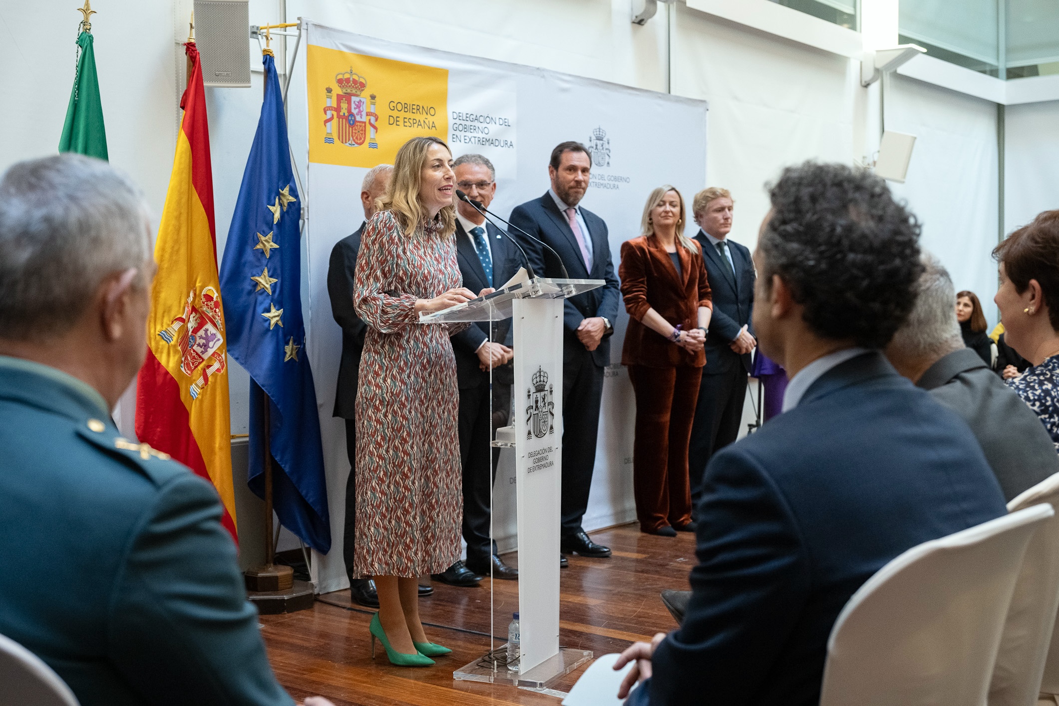 La presidenta de la Junta, María Guardiola, interviene en la toma de posesión del nuevo delegado del Gobierno. 