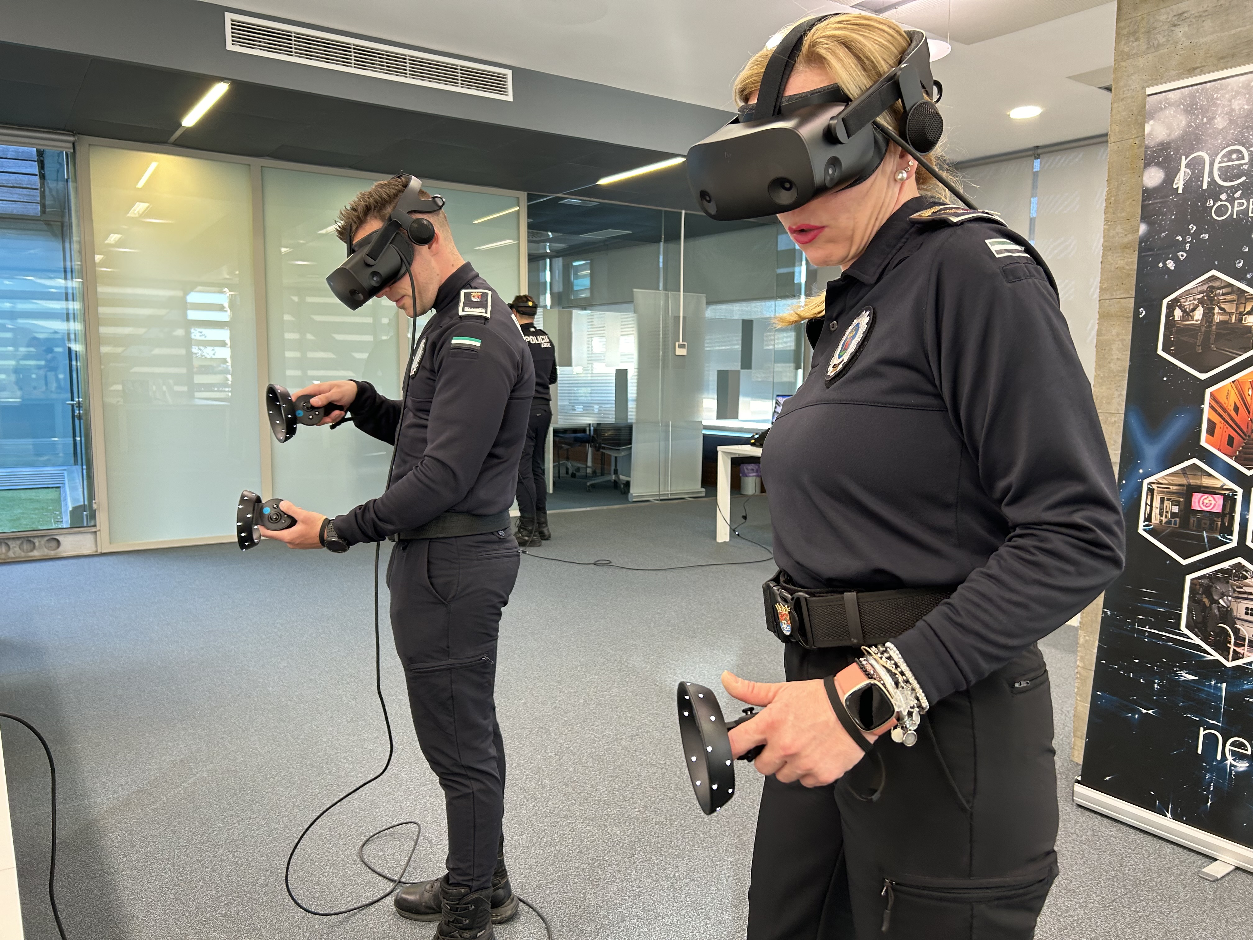 Image 0 of article La Academia de Seguridad Pública de Extremadura utiliza la realidad virtual para formar a sus mandos