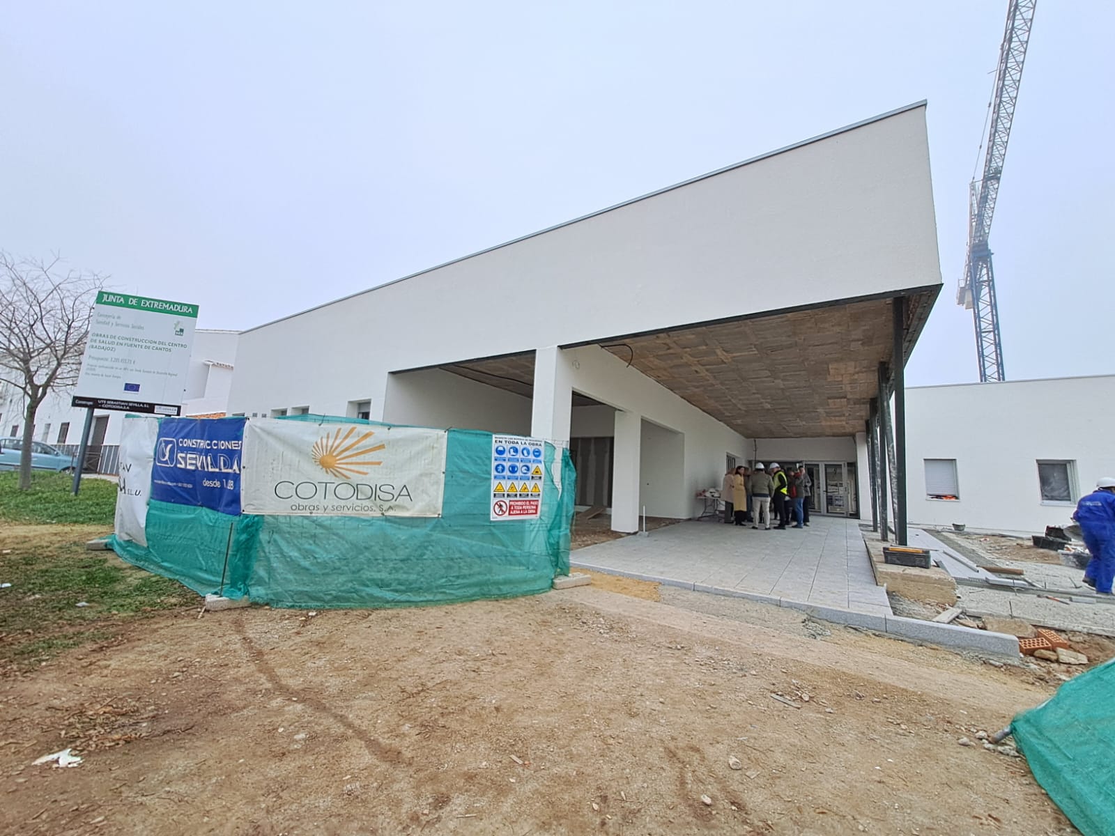 Image 2 of article Sara García Espada visita las obras del nuevo centro de salud de Fuente de Cantos