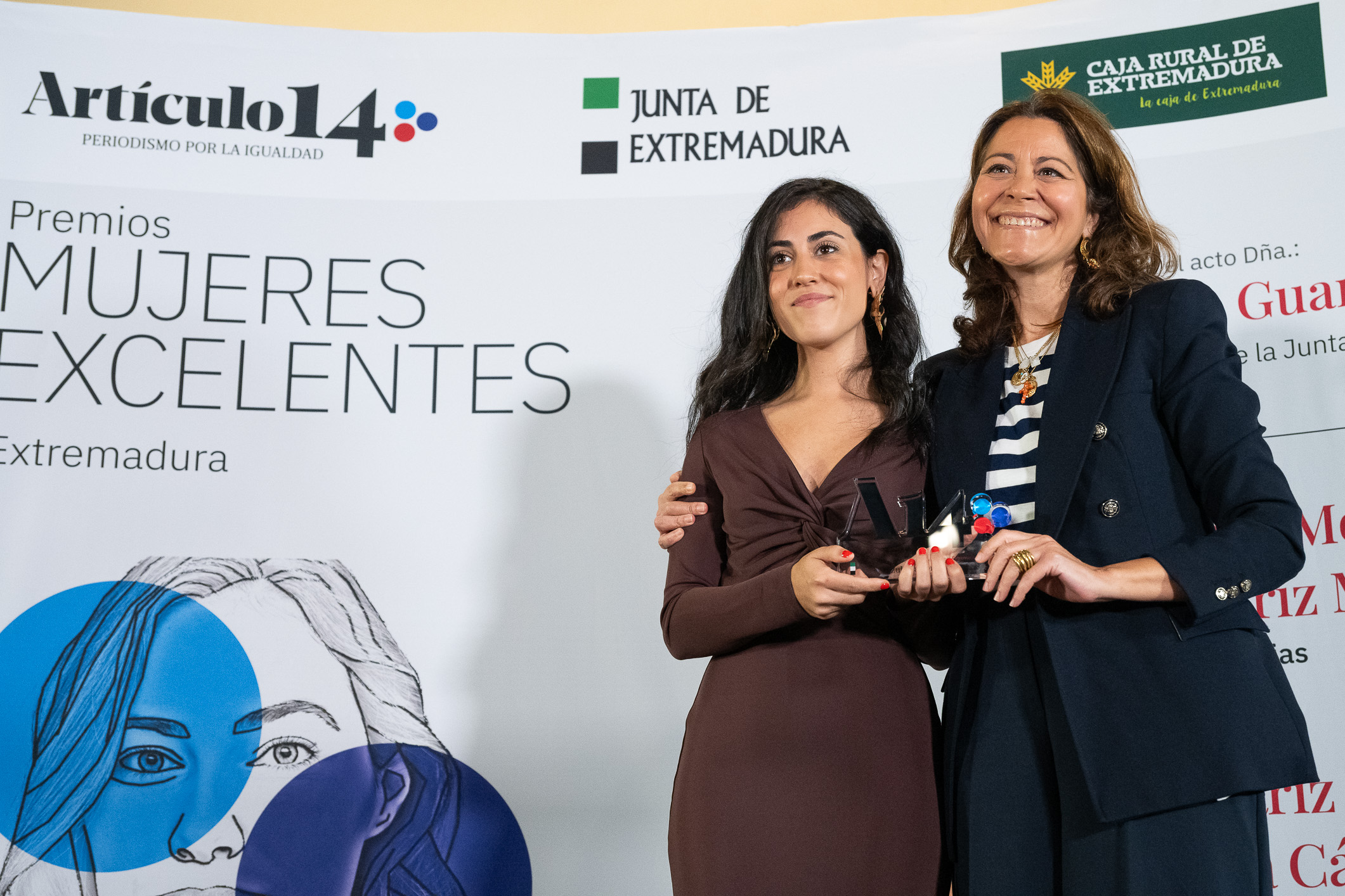 Image 2 of article Guardiola reivindica el talento de las extremeñas en los premios 'Mujeres Excelentes' de Artículo 14: Cada paso que dais es el paso de todas nosotras