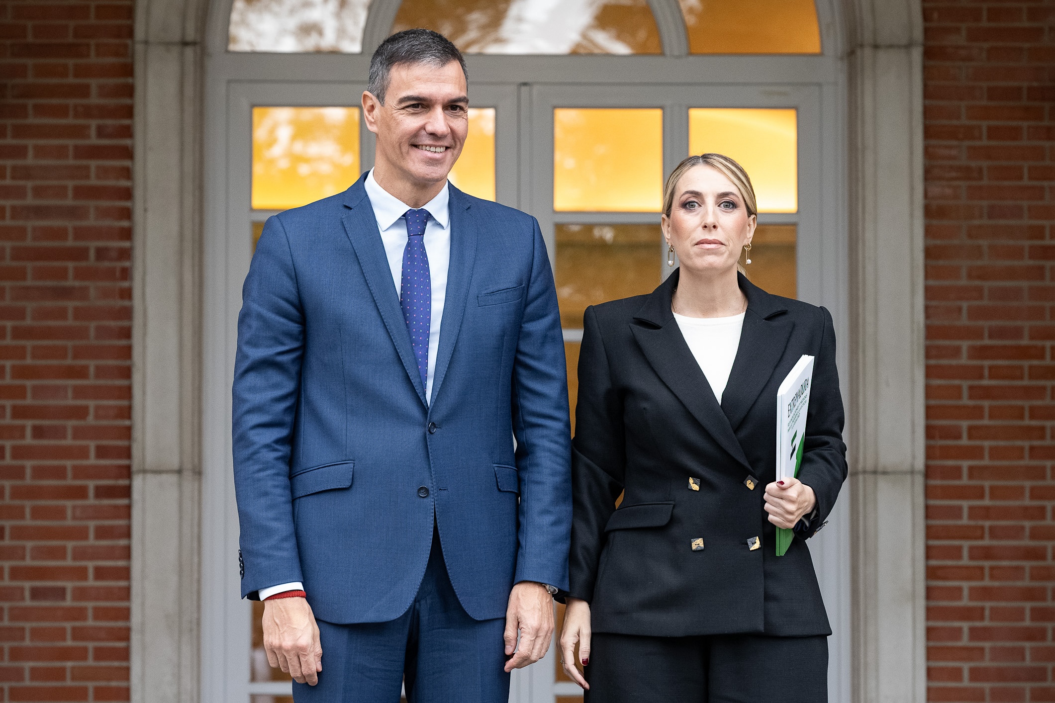 Image 1 of article Guardiola traslada a Sánchez las prioridades de Extremadura y alza la voz por el progreso, igualdad y dignidad de la región