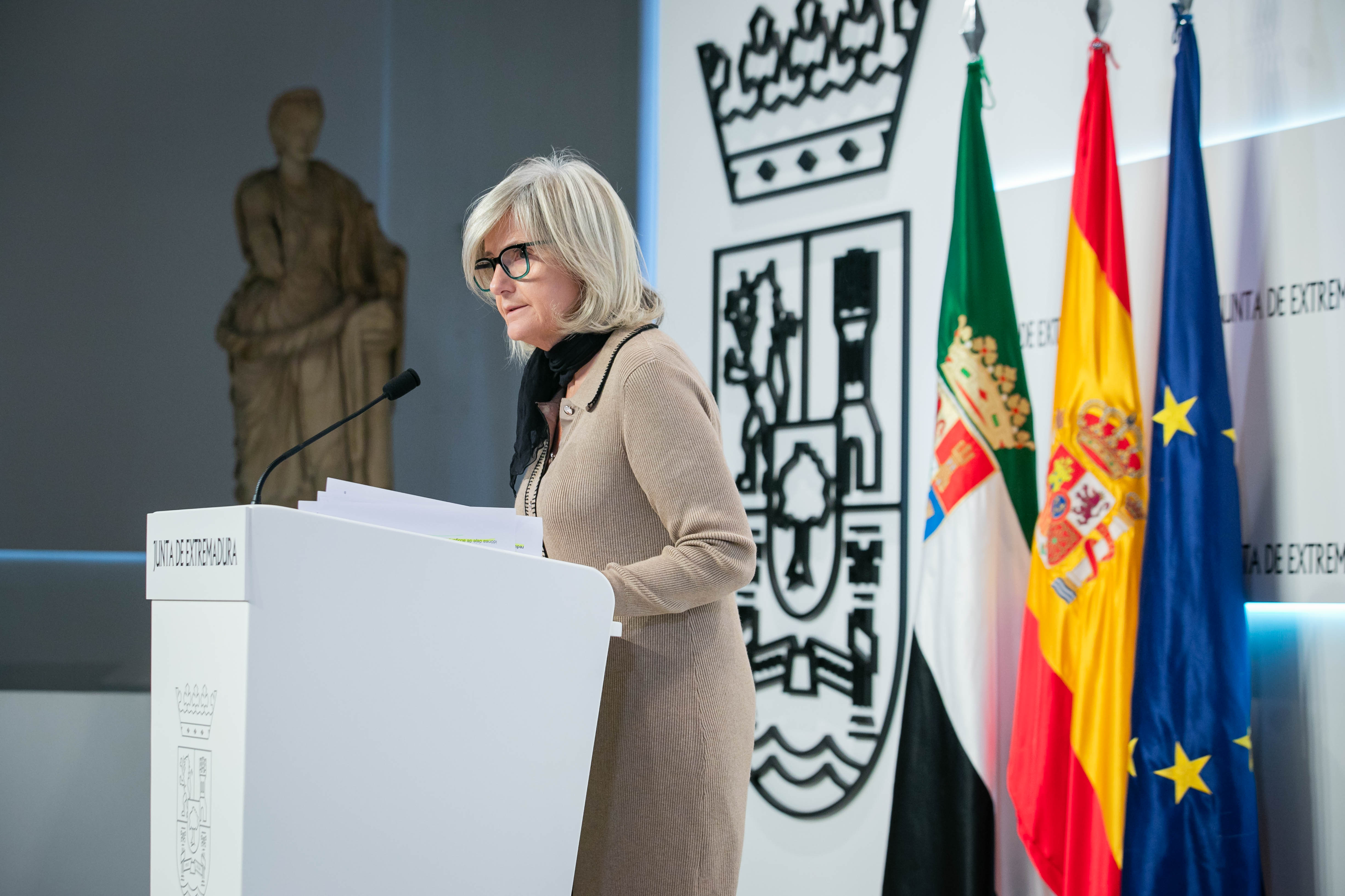 Image 8 of article El Consejo de Gobierno aprueba una ayuda de hasta 1.000 euros al año para las familias de acogida de menores