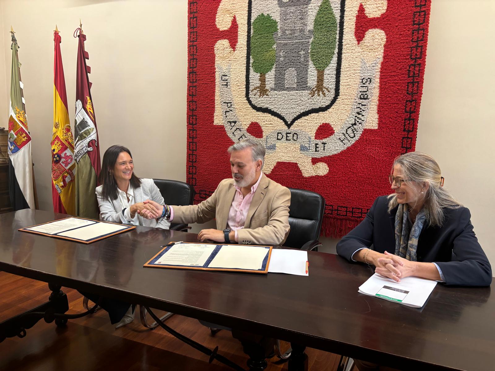 Imagen del artículo AGENEX colaborará con el Ayuntamiento de Plasencia para promover la creación de comunidades energéticas