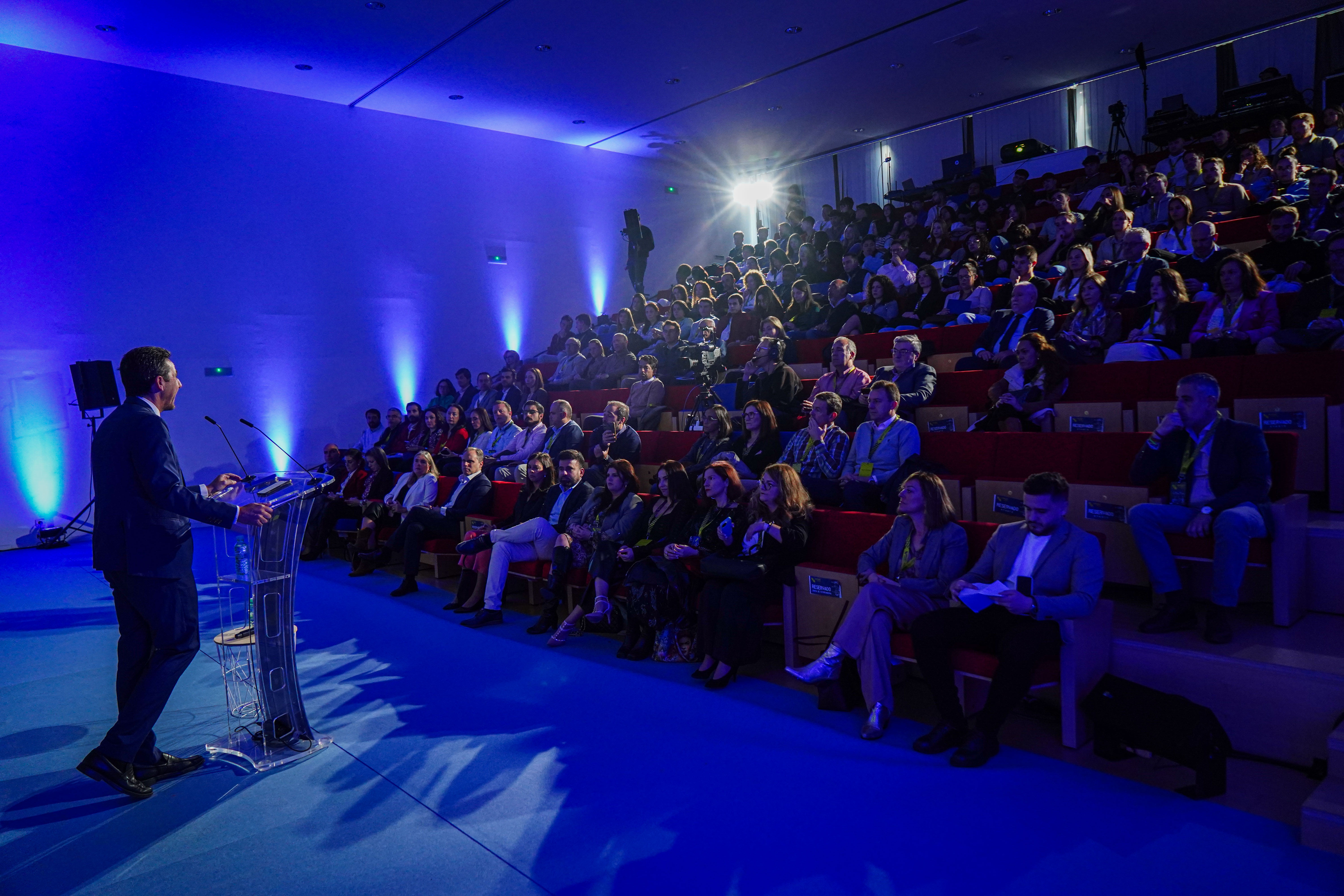 Imagen del artículo Más de 200 participantes en la jornada 'Xport Summit' que trata de promover la internacionalización de las empresas extremeñas