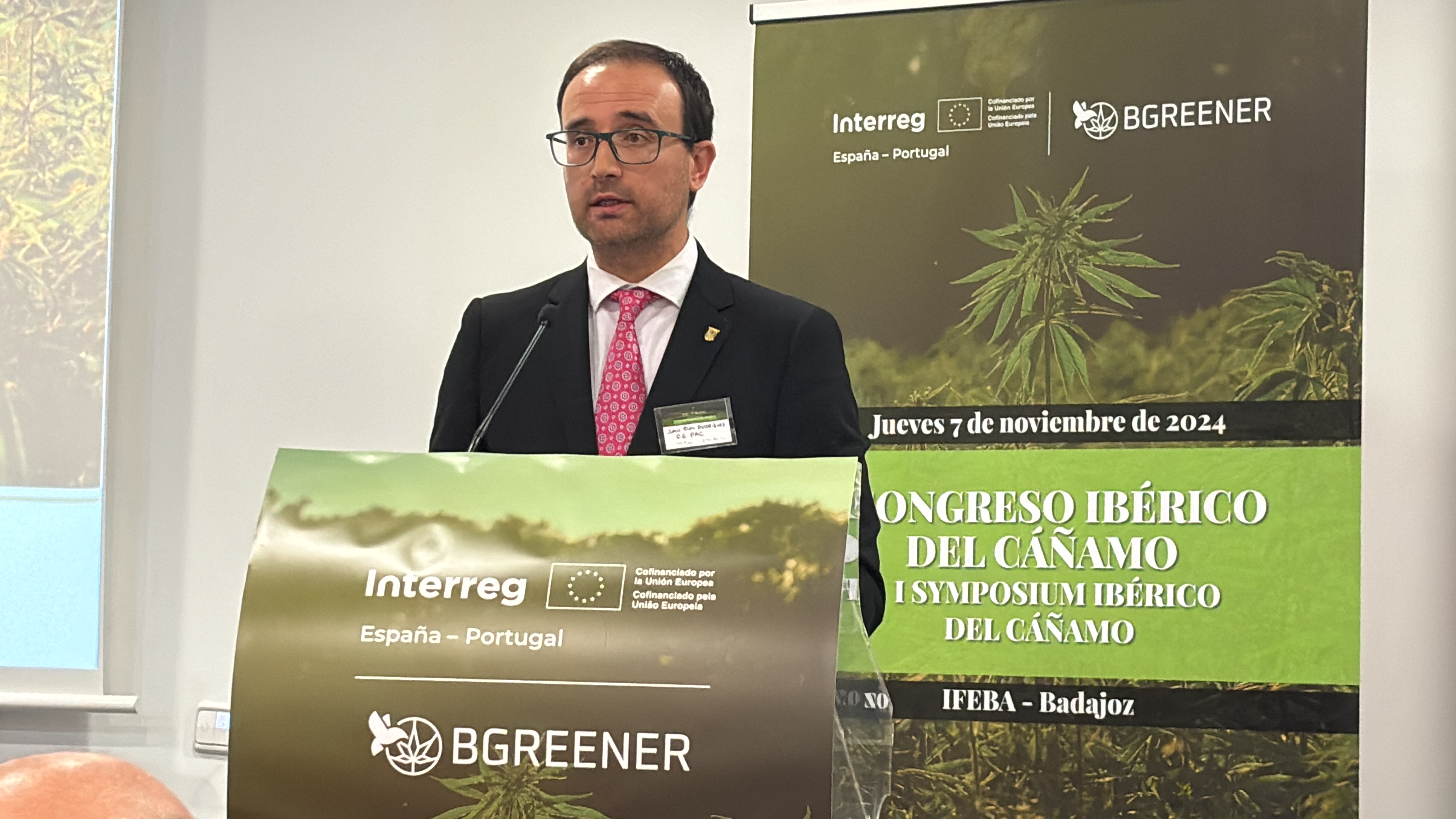 Image 3 of article La Junta defiende el potencial económico del cultivo del cáñamo industrial y su papel como protector del medio ambiente