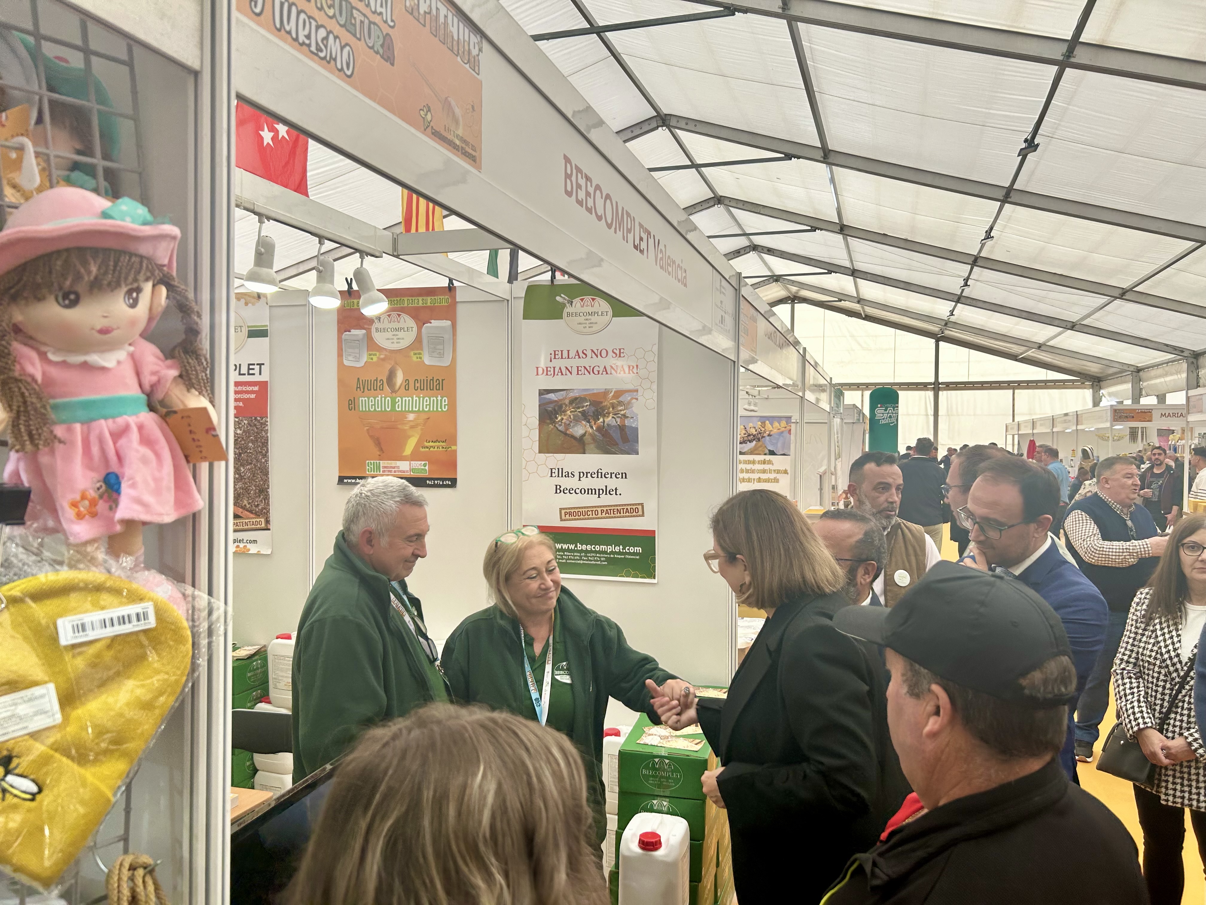 Image 1 of article Mercedes Morán inaugura la X Feria Internacional de la Apicultura y el Turismo de Las Hurdes como un referente para estos sectores