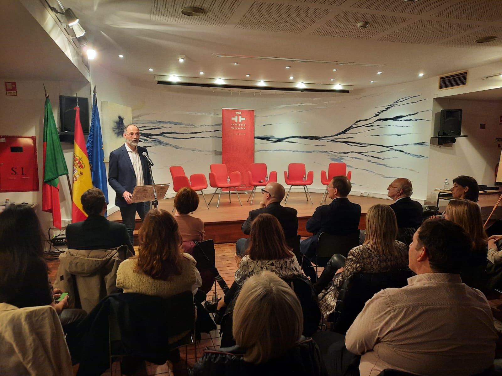 Imagen del artículo La Editora Regional estrecha el vínculo con Portugal en el acto conmemorativo de los 40 años en el Instituto Cervantes de Lisboa