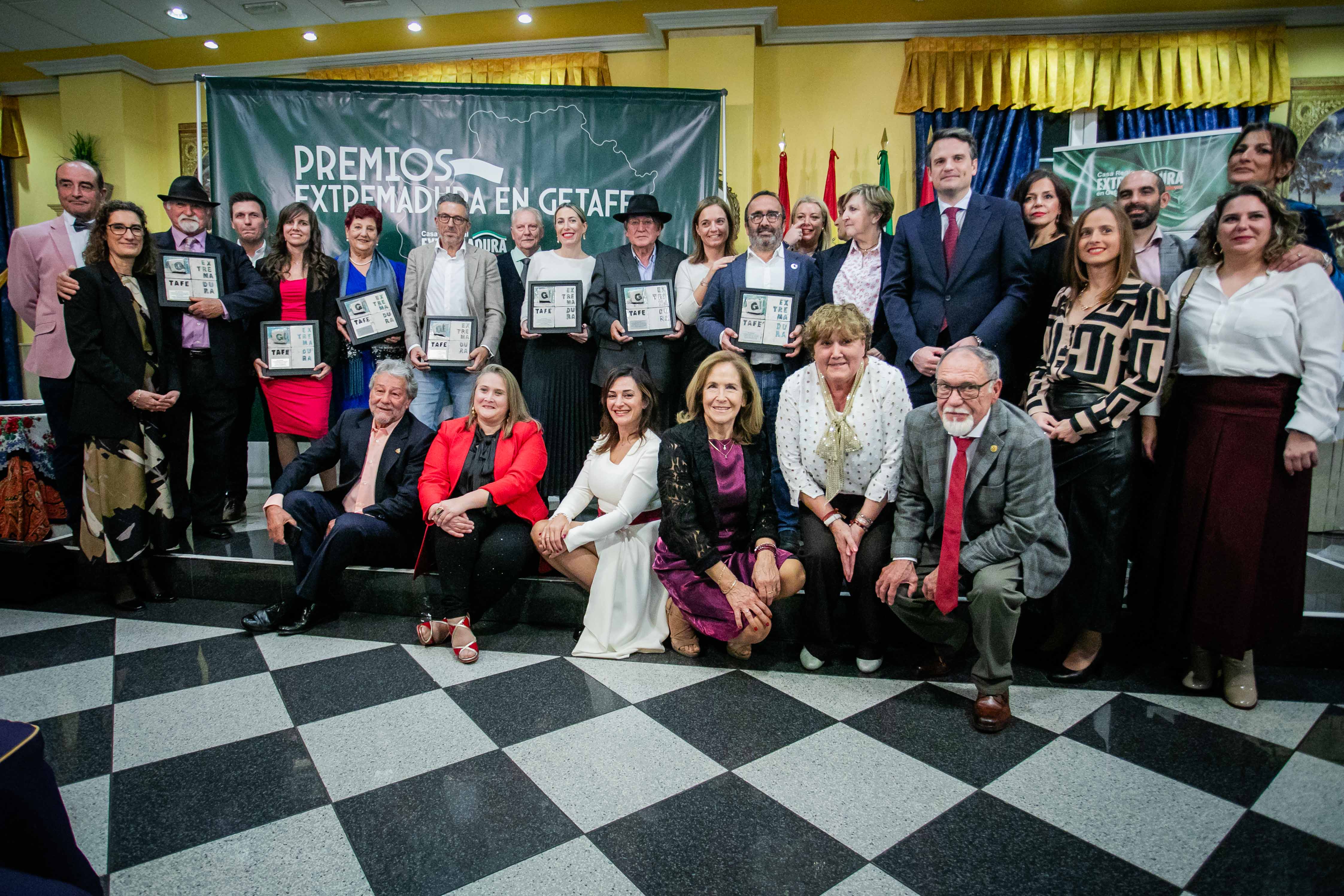 María Guardiola recibe el 'Premio Especial' de la Casa Regional de Extremadura en Getafe