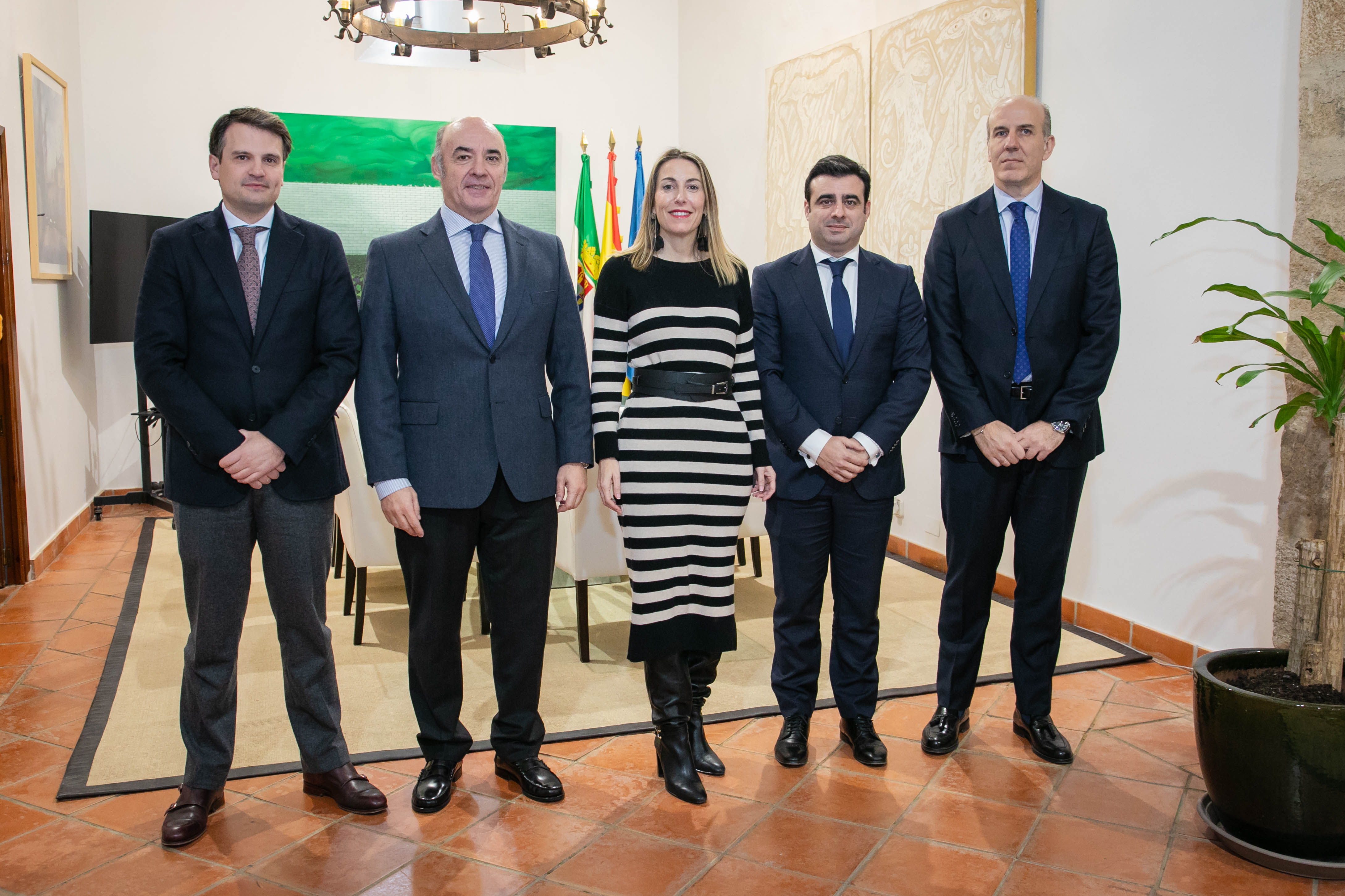 Image 2 of article La Junta de Extremadura se reúne con CIEM para colaborar en el desarrollo socioeconómico de la región