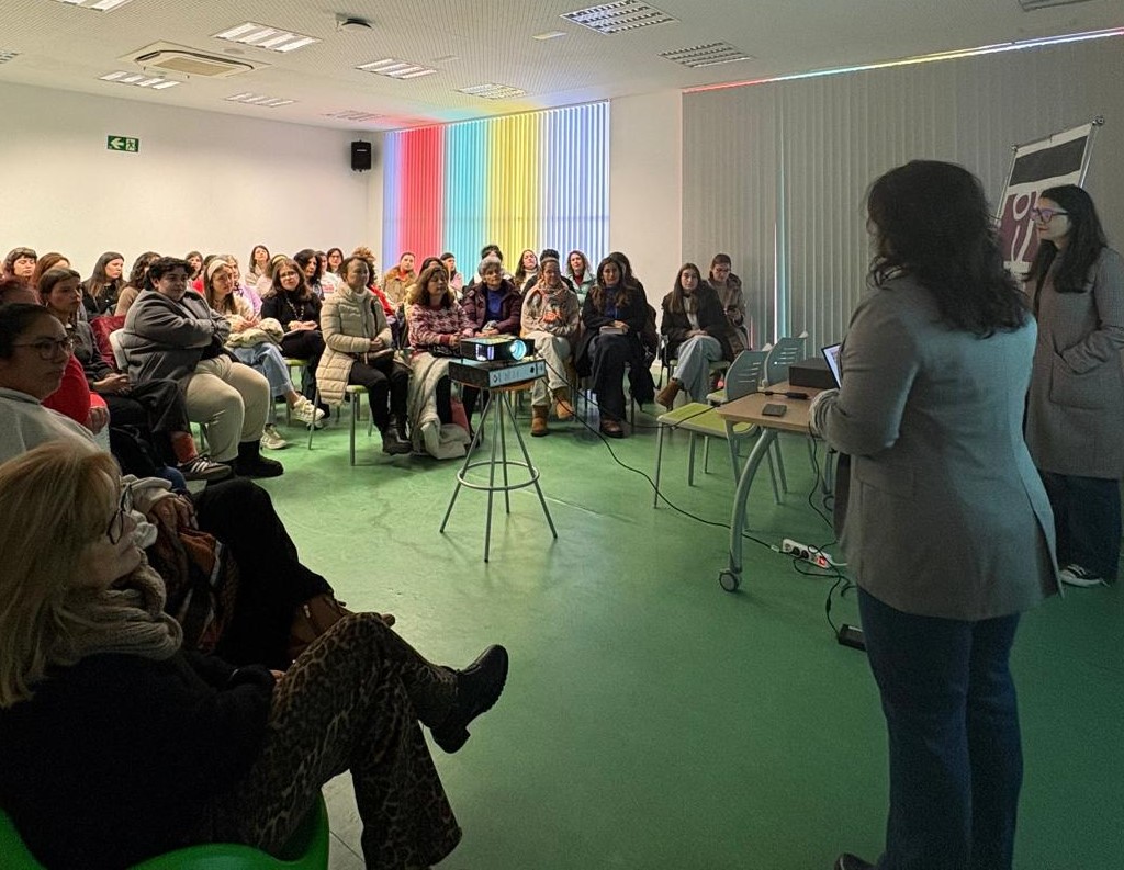 Encuentro intergeneracional sobre salud sexual femenina foto 3