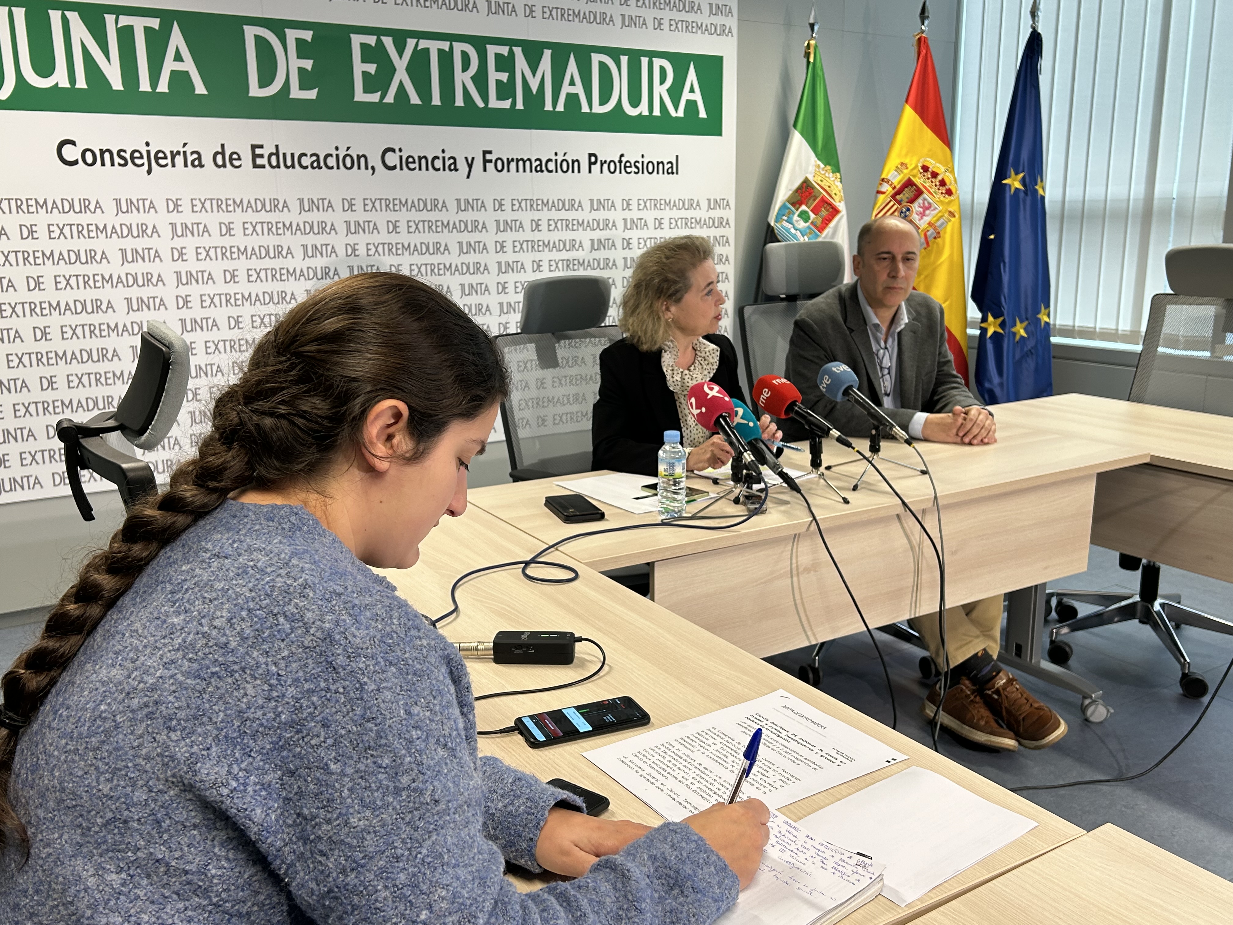 La consejera de Educación, Ciencia y Formación Profesional, María Mercedes Vaquera, en la presentación.