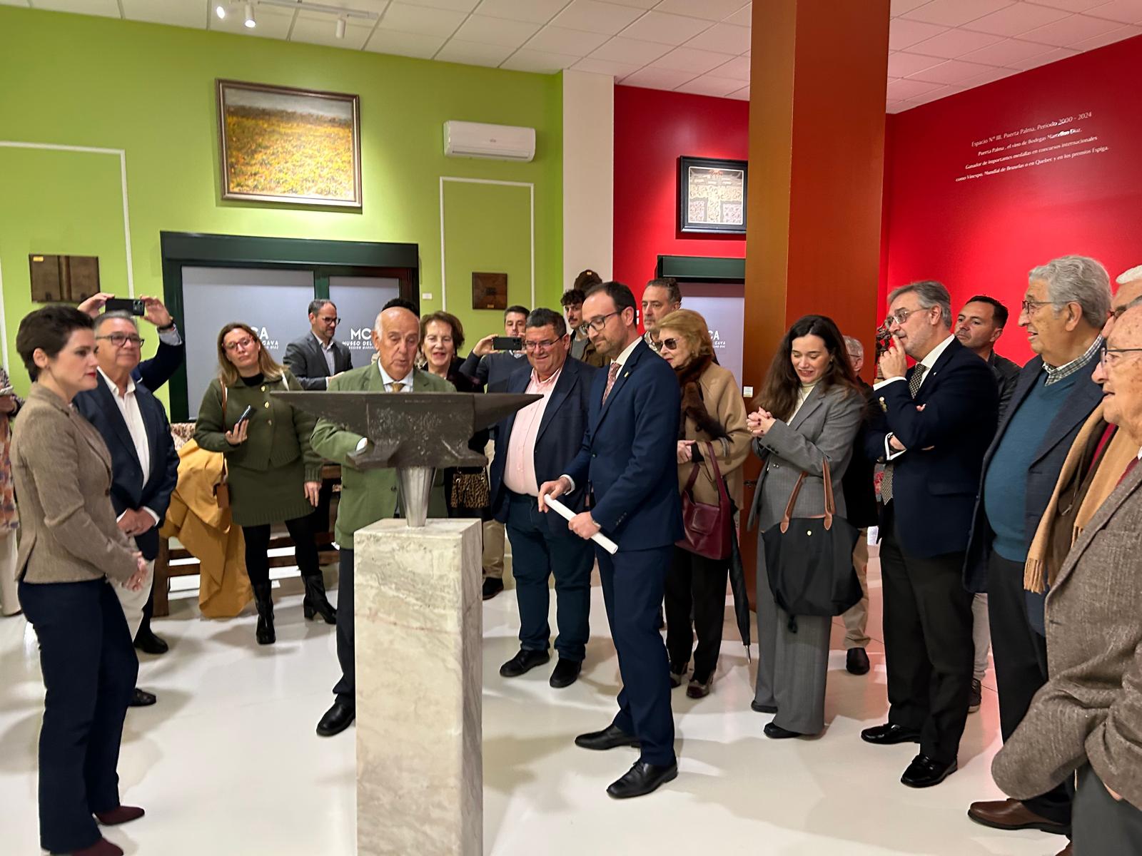 Imagen del artículo La Junta alaba la excelencia del vino espumoso extremeño en la inauguración del Museo del Cava de Almendralejo