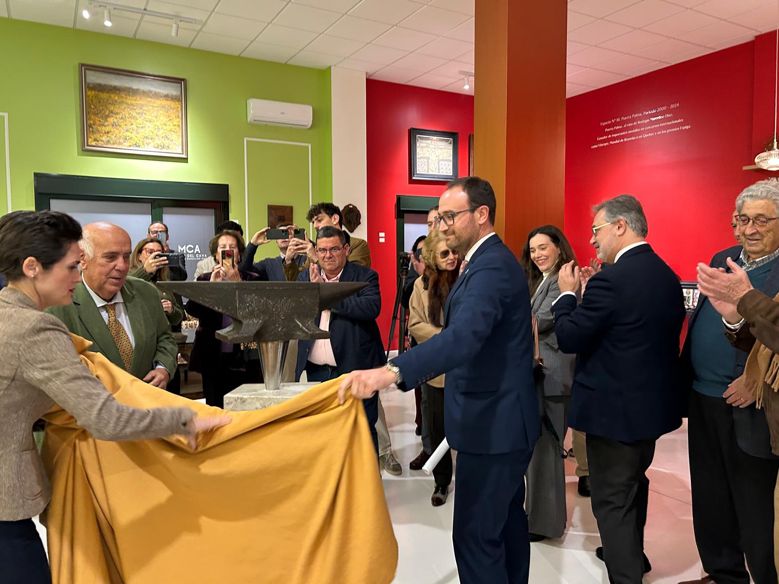 Image 2 of article La Junta alaba la excelencia del vino espumoso extremeño en la inauguración del Museo del Cava de Almendralejo