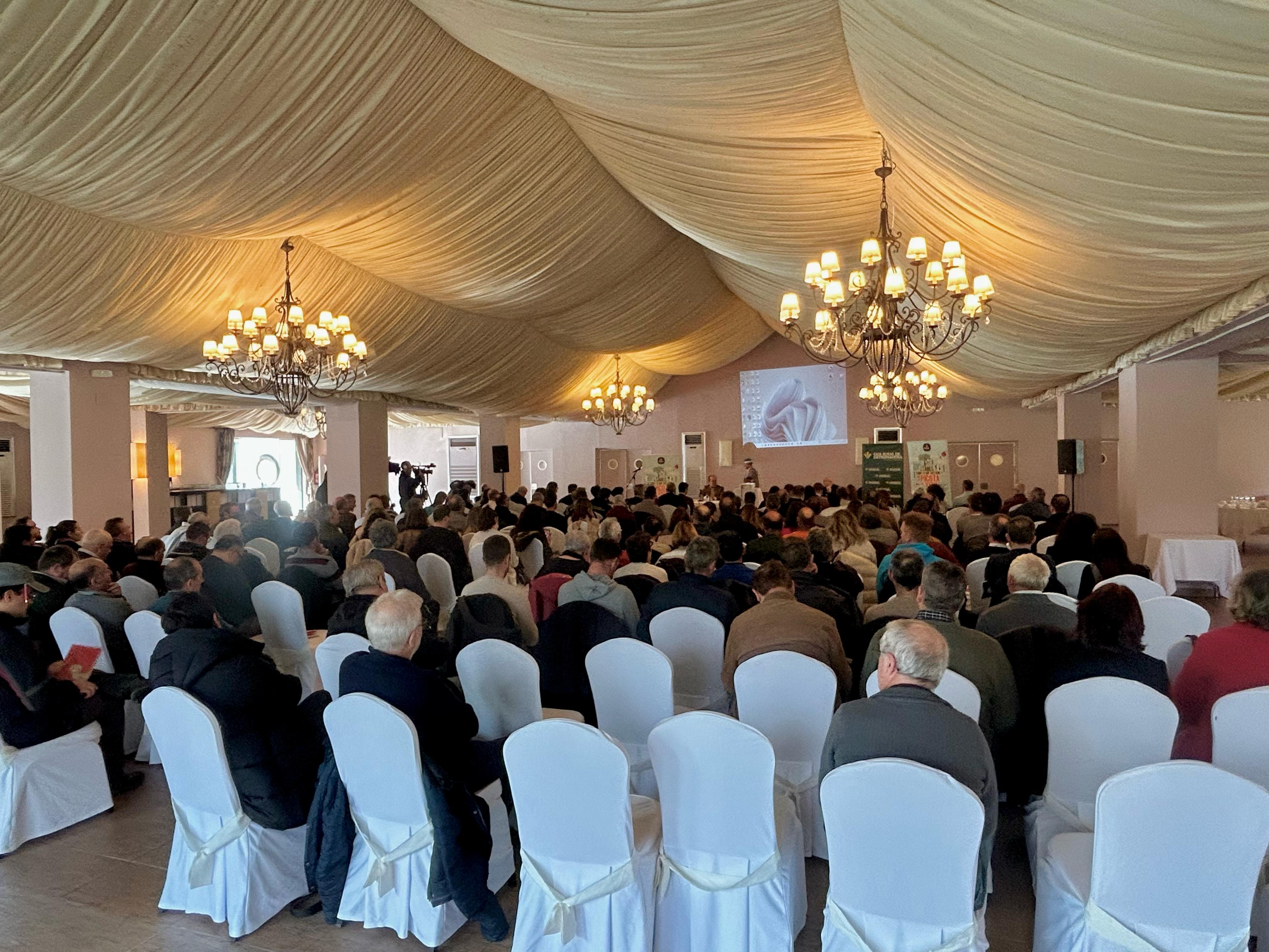 La consejera de Agricultura, Ganadería y Desarrollo Sostenible, Mercedes Morán, ha inaugurado las 'Jornadas Técnicas de la DO Cereza del Jerte'.