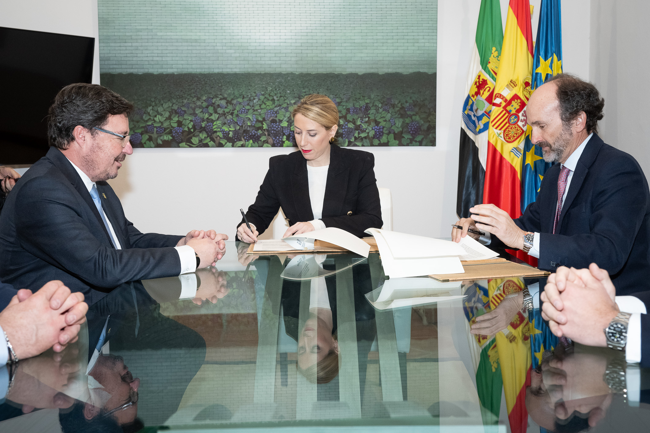 Foto de la firma del protocolo