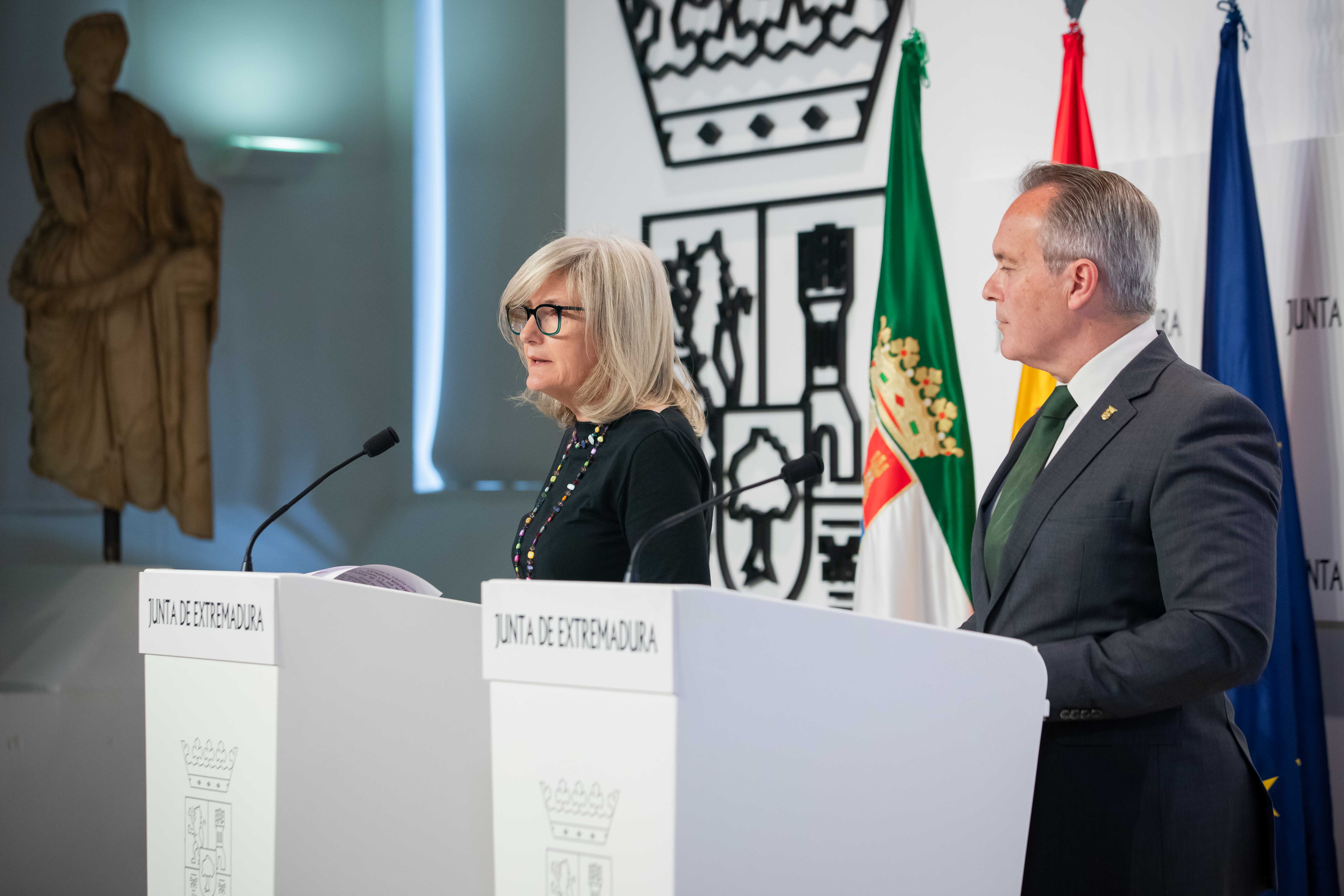 Momento de la comparecencia en sala de prensa